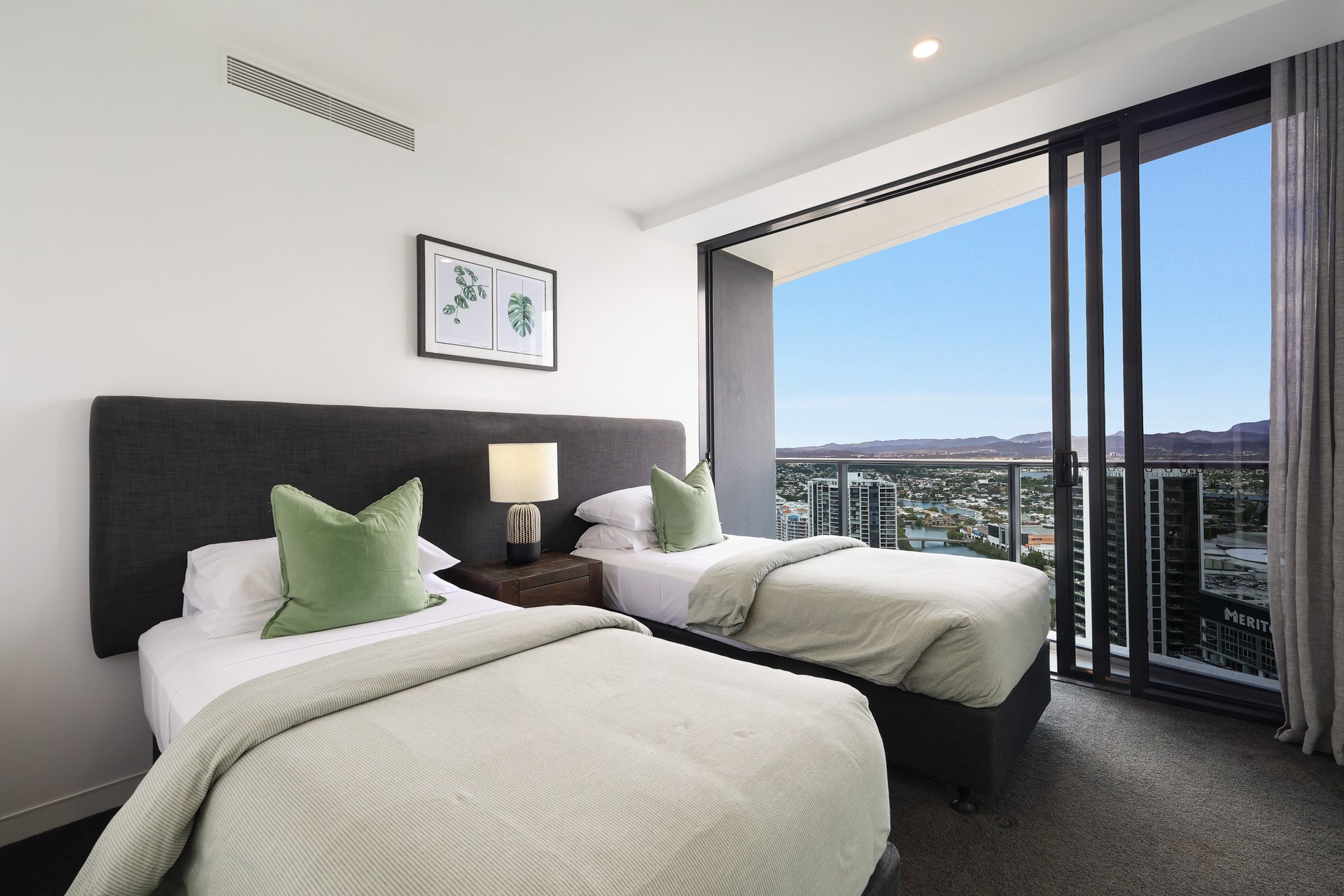 23703/21 Elizabeth Avenue Broadbeach