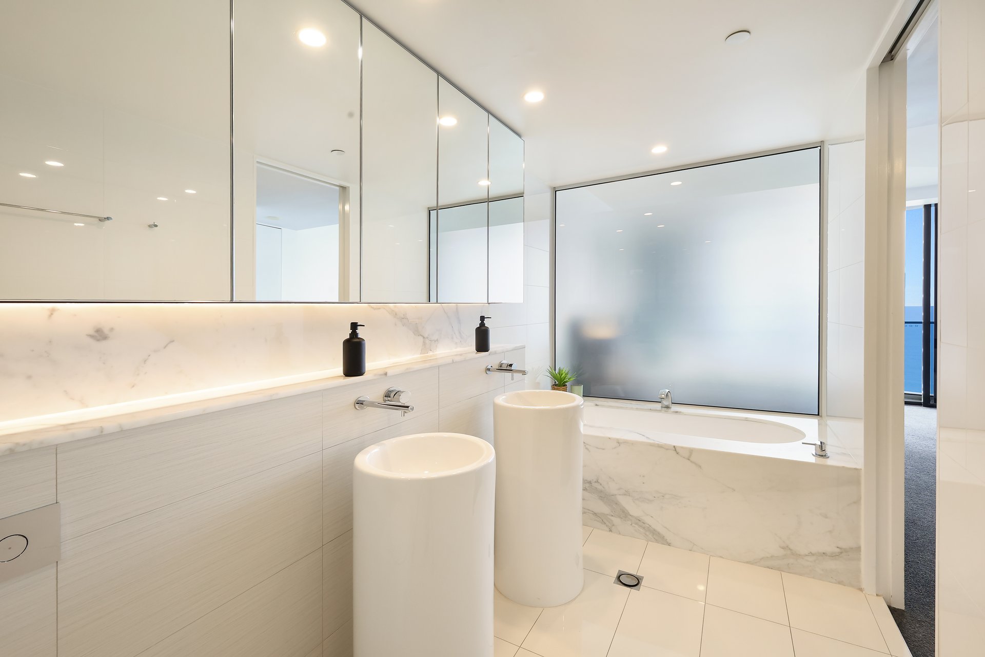 23703/21 Elizabeth Avenue Broadbeach