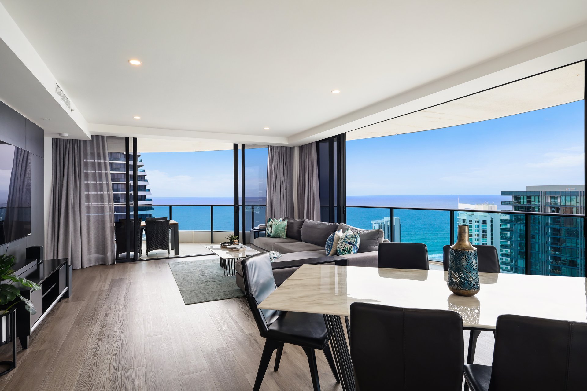 23703/21 Elizabeth Avenue Broadbeach