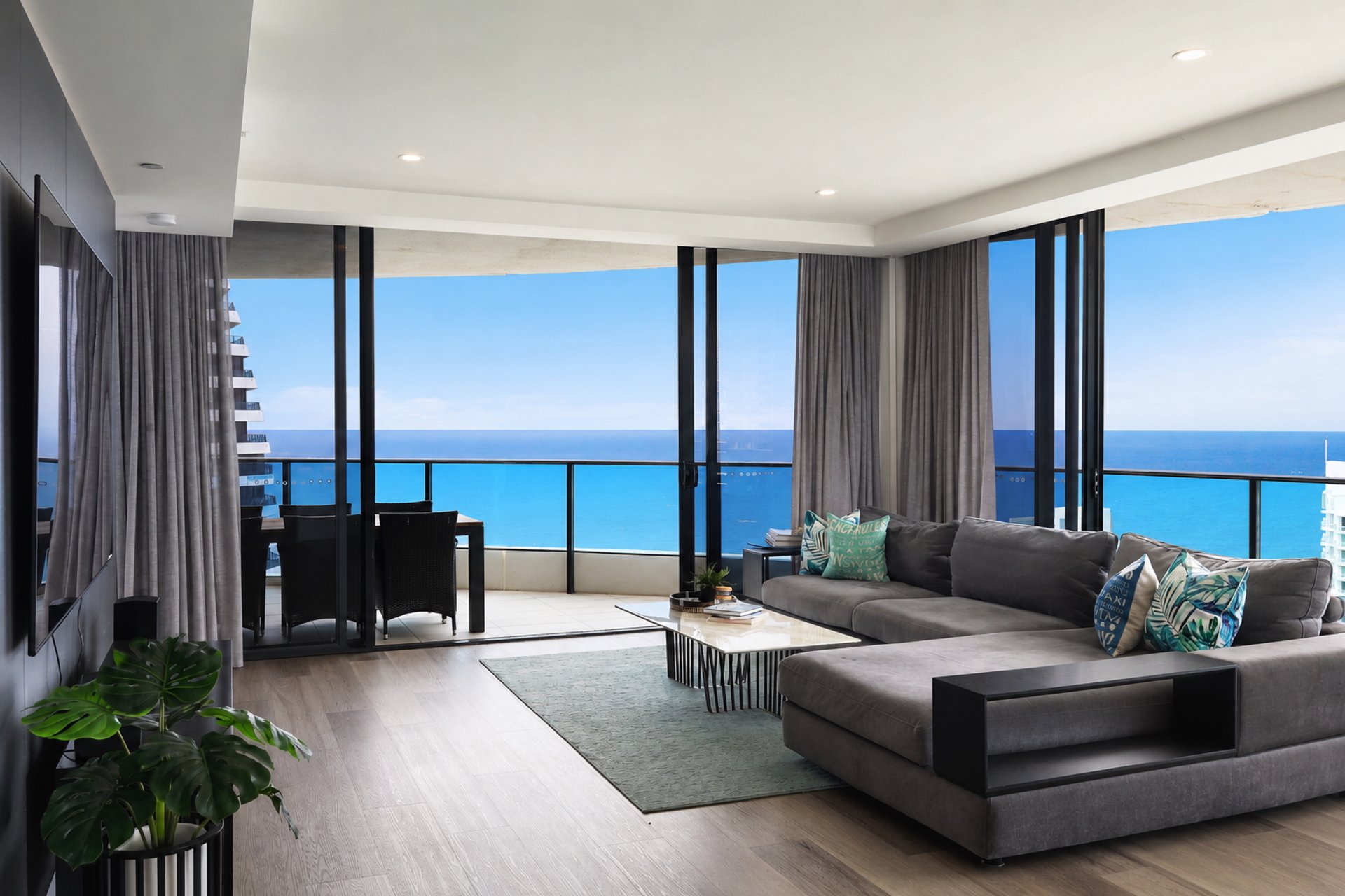 23703/21 Elizabeth Avenue Broadbeach