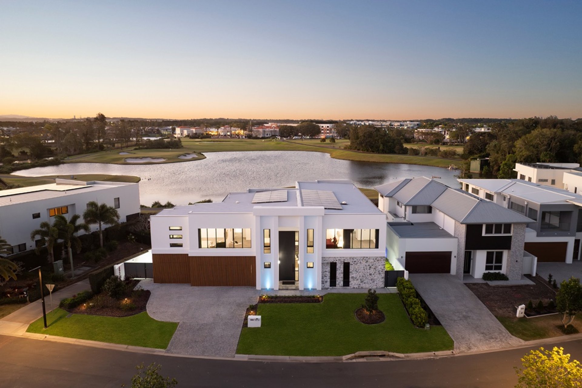 9213 Peter Senior Drive Hope Island
