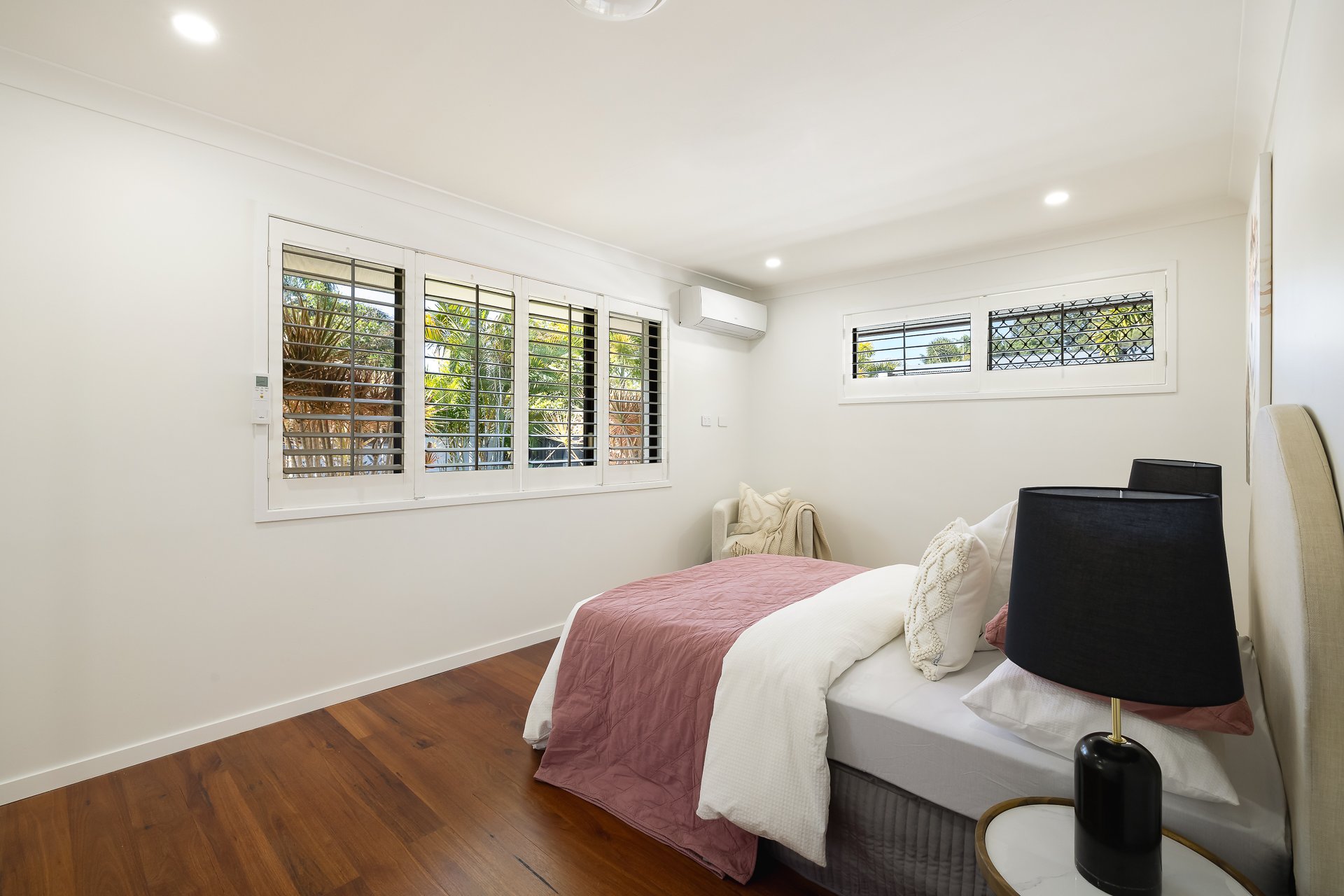 12 Namatjira Court Broadbeach Waters