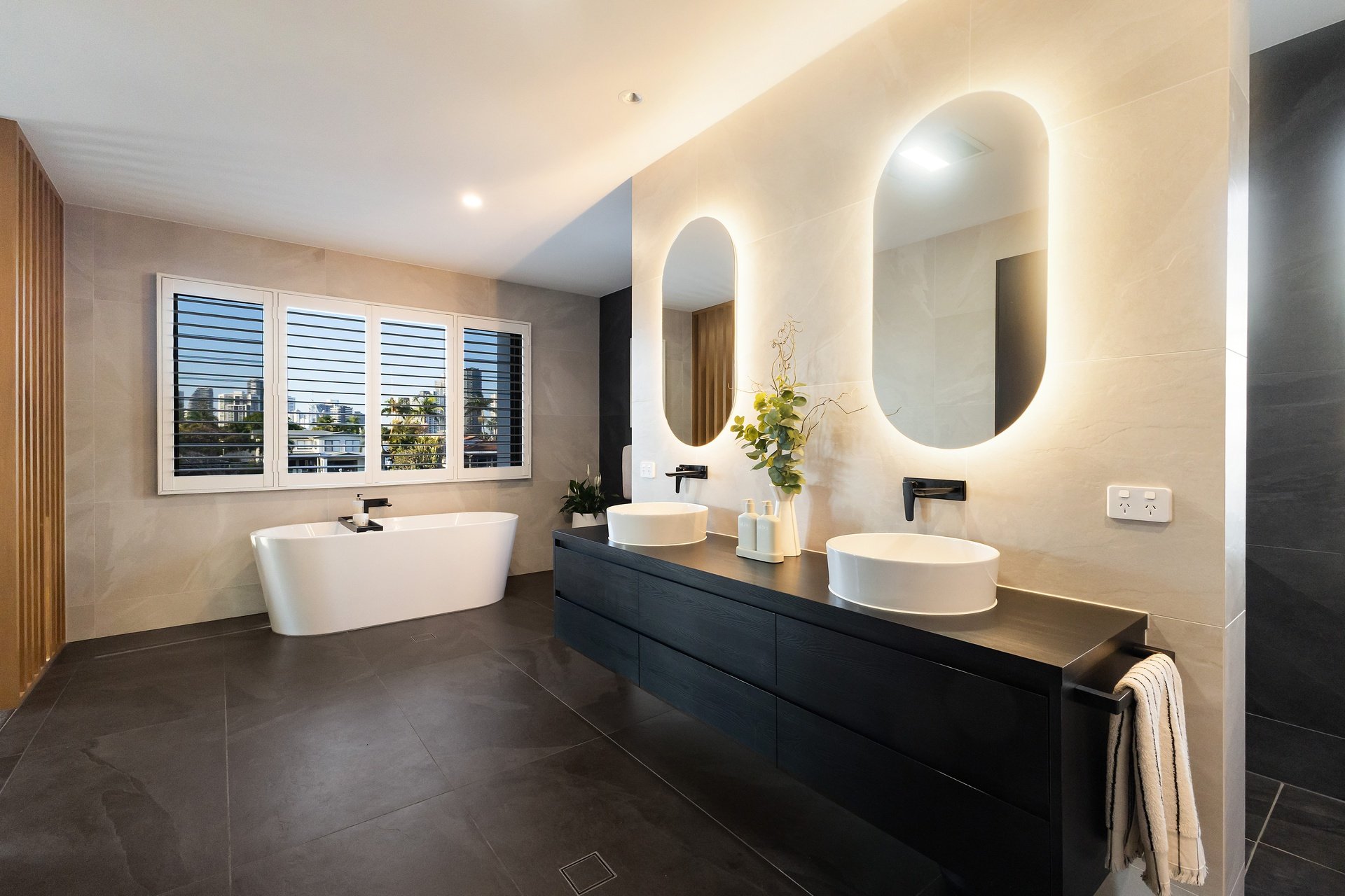 20 Sundowner Court Mermaid Waters