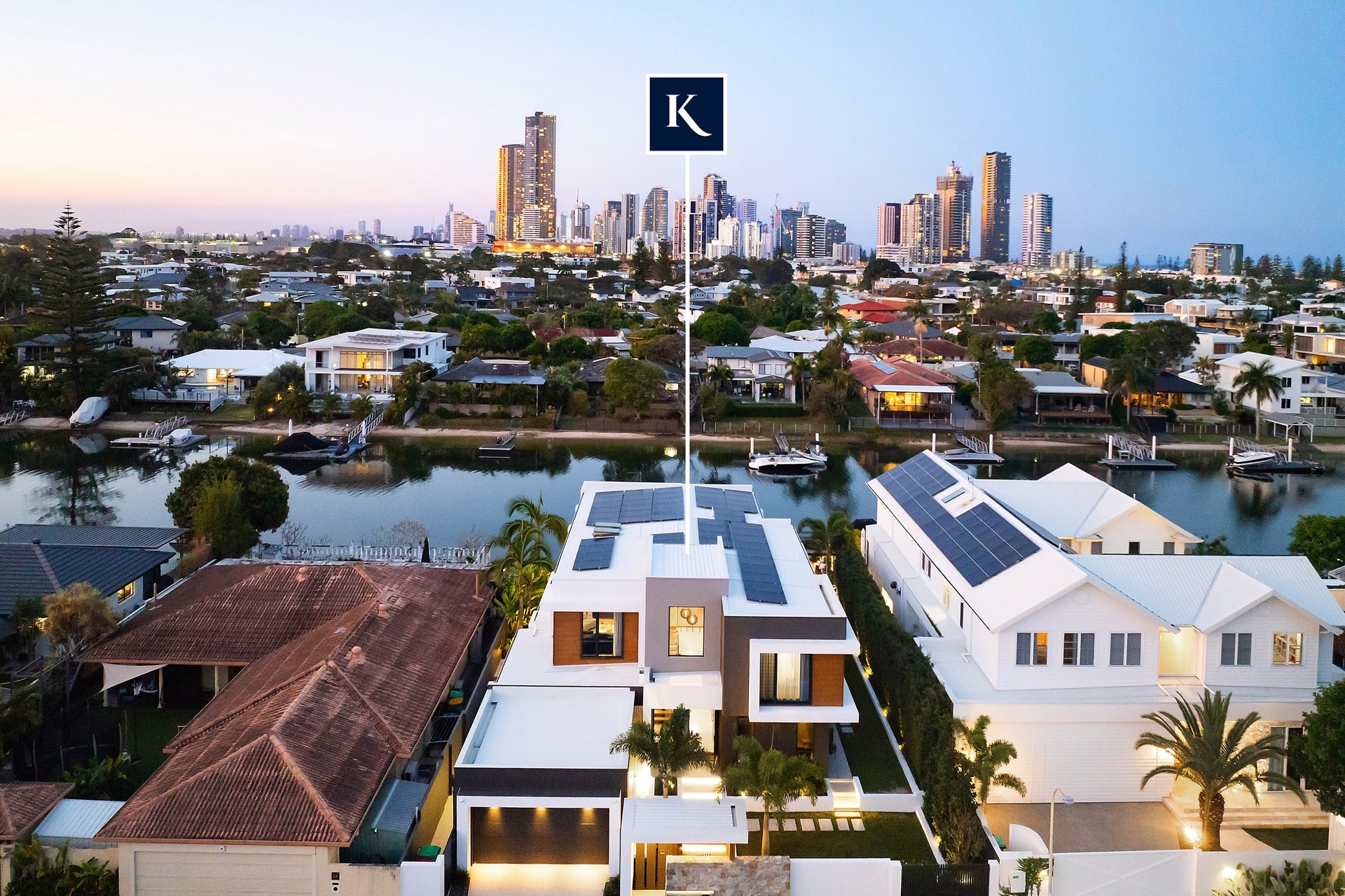 20 Sundowner Court Mermaid Waters