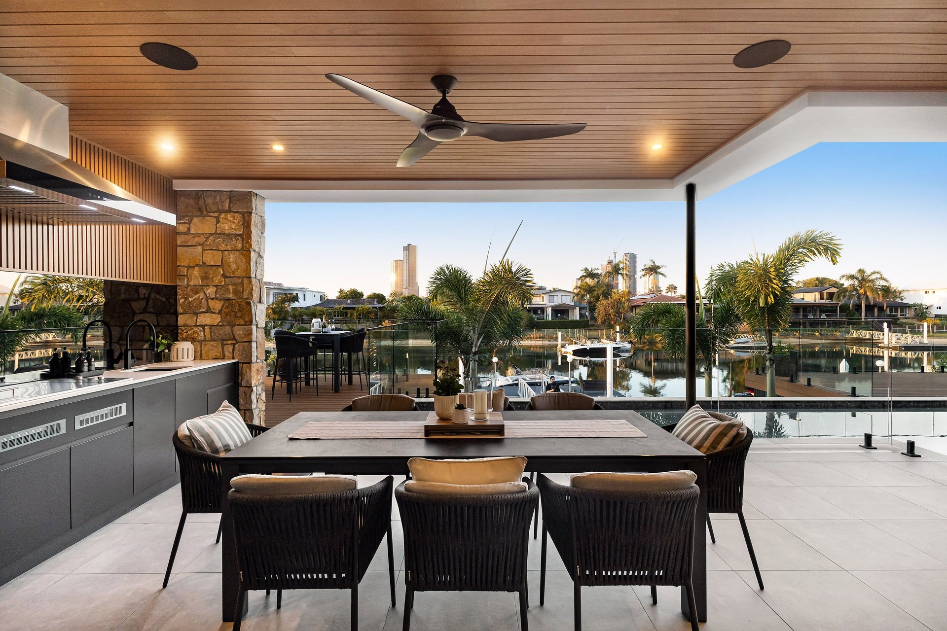 20 Sundowner Court Mermaid Waters