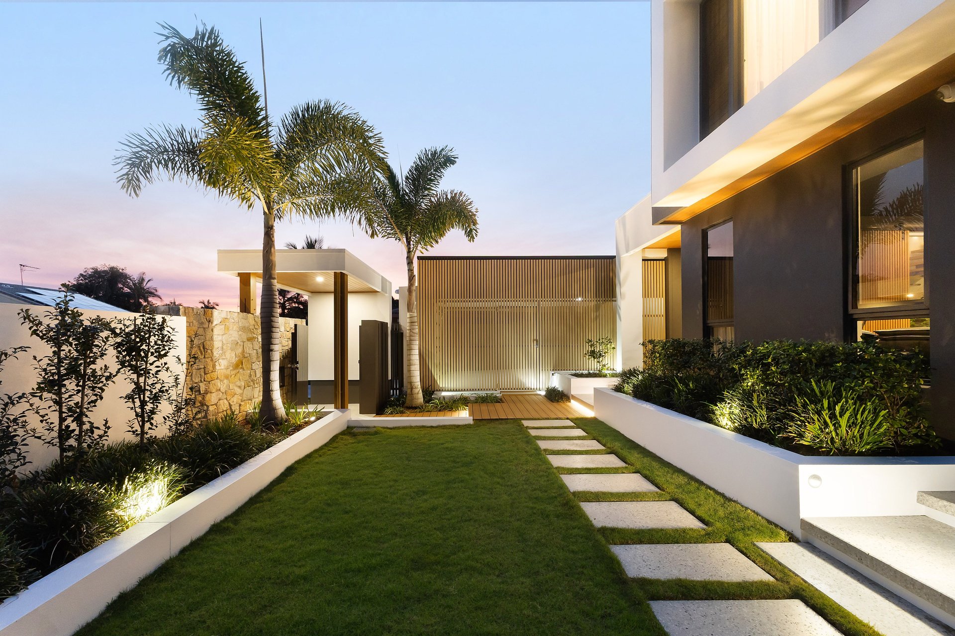 20 Sundowner Court Mermaid Waters