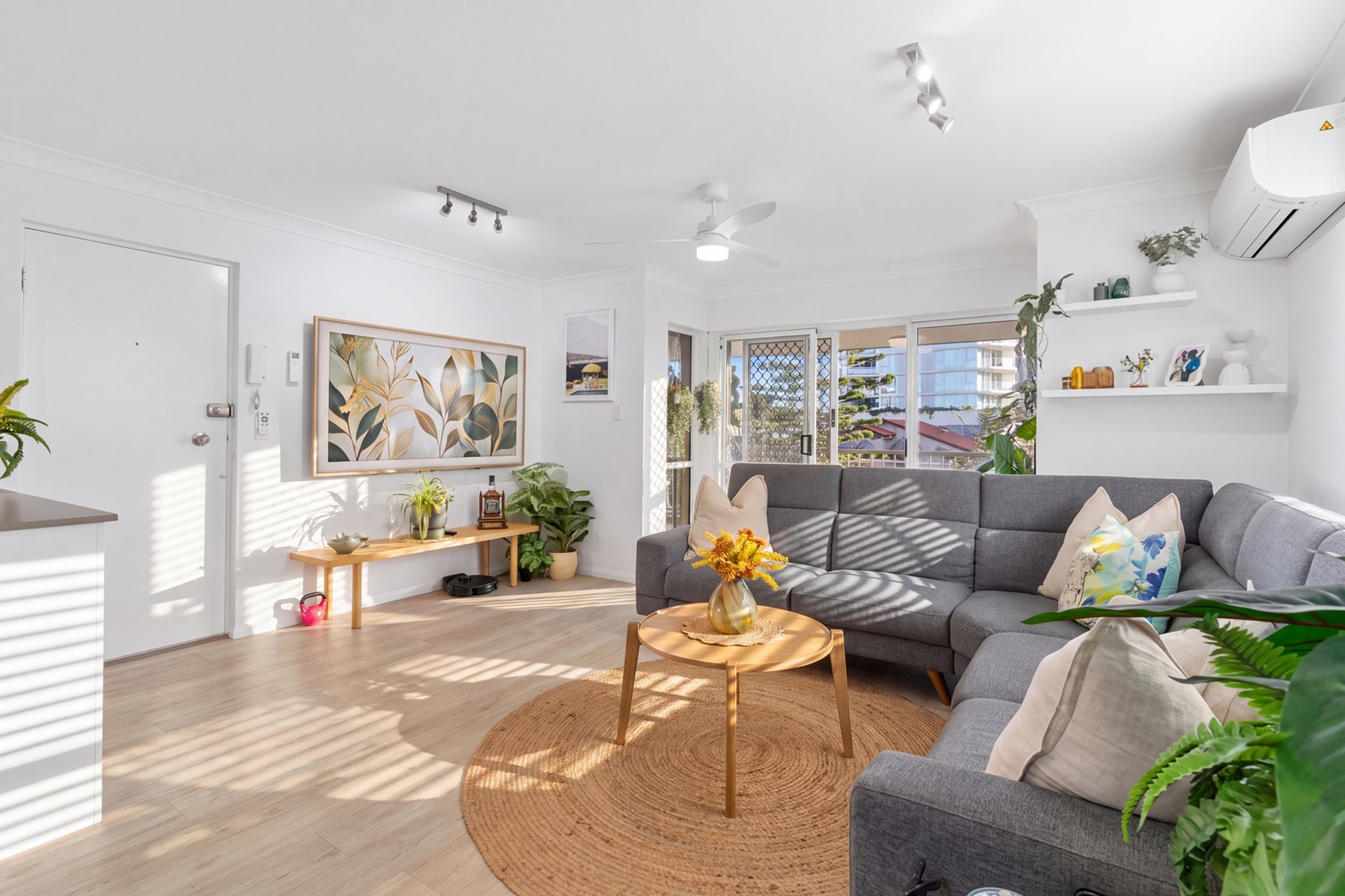 9/34 Chelsea Avenue Broadbeach