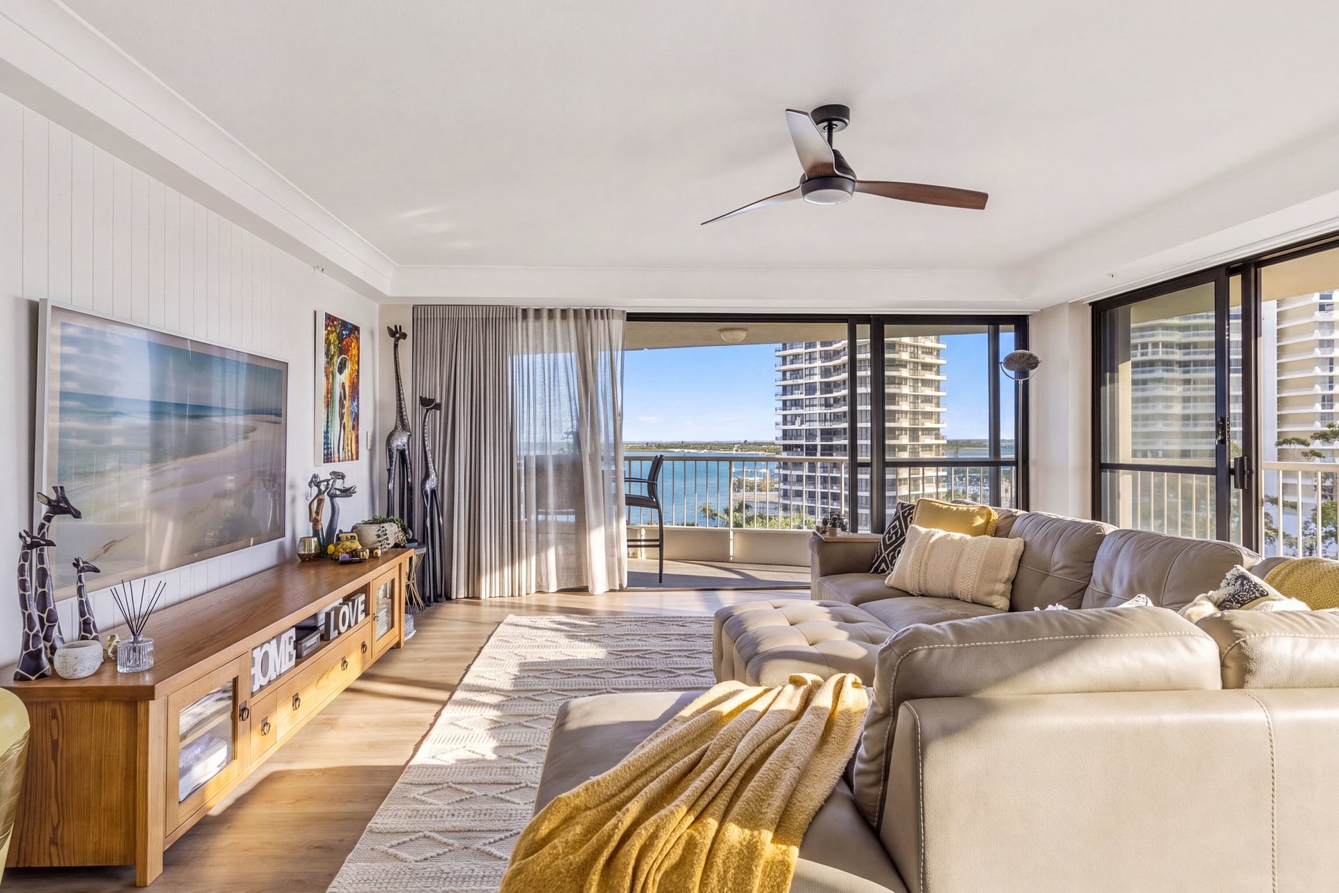 27/21 Bayview Street Runaway Bay
