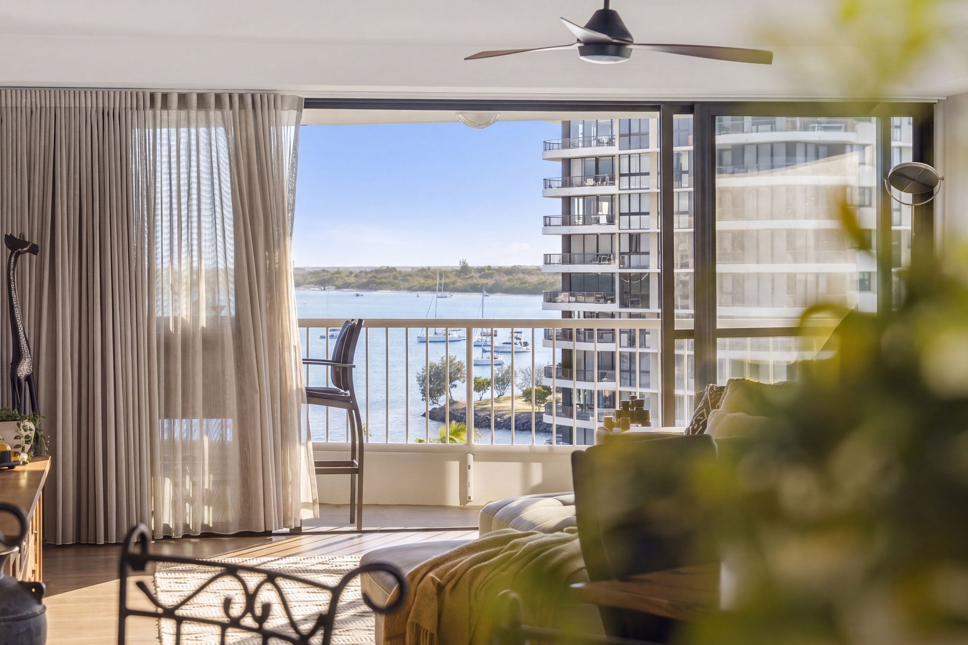 27/21 Bayview Street Runaway Bay