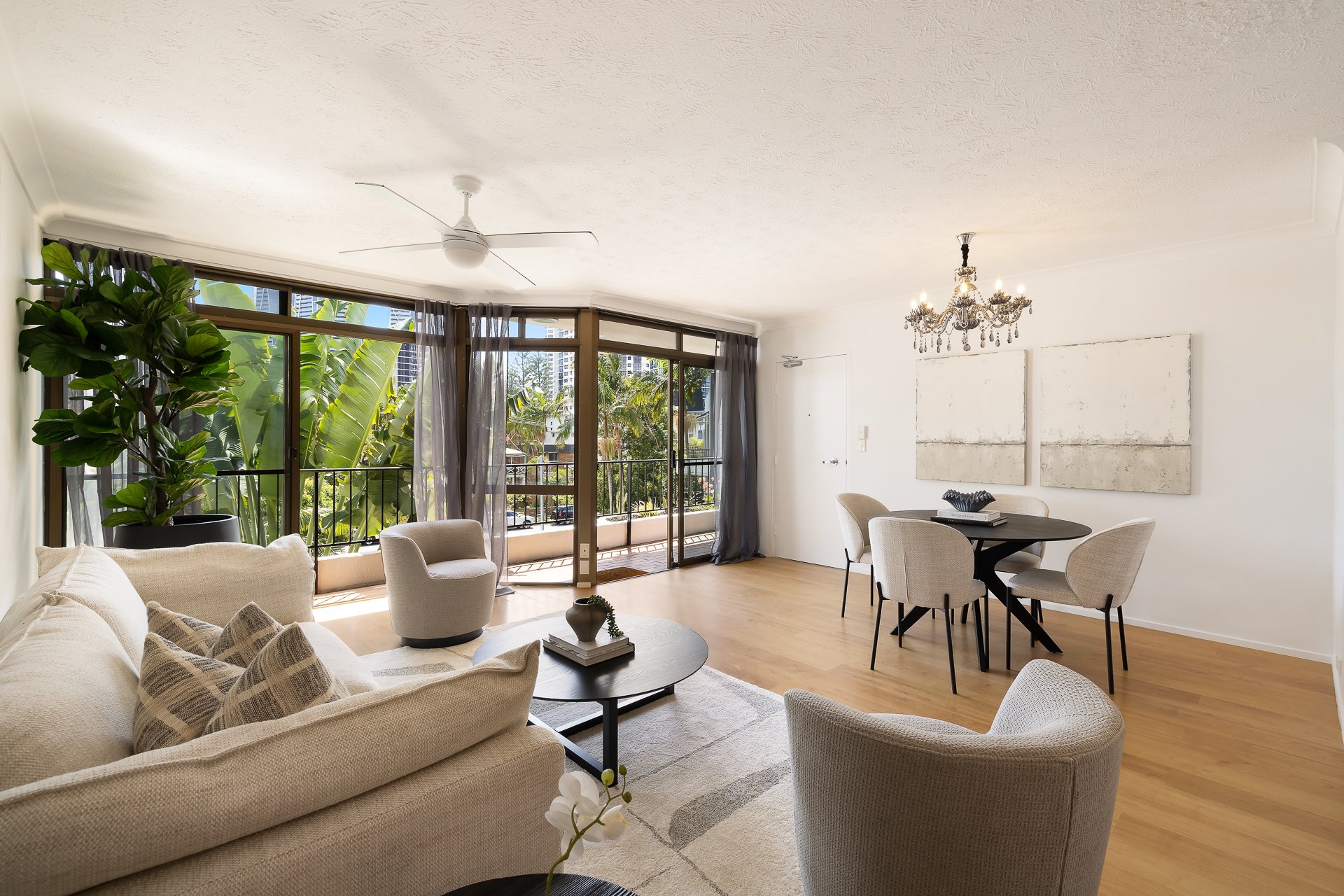 14/24 Second  Avenue Broadbeach