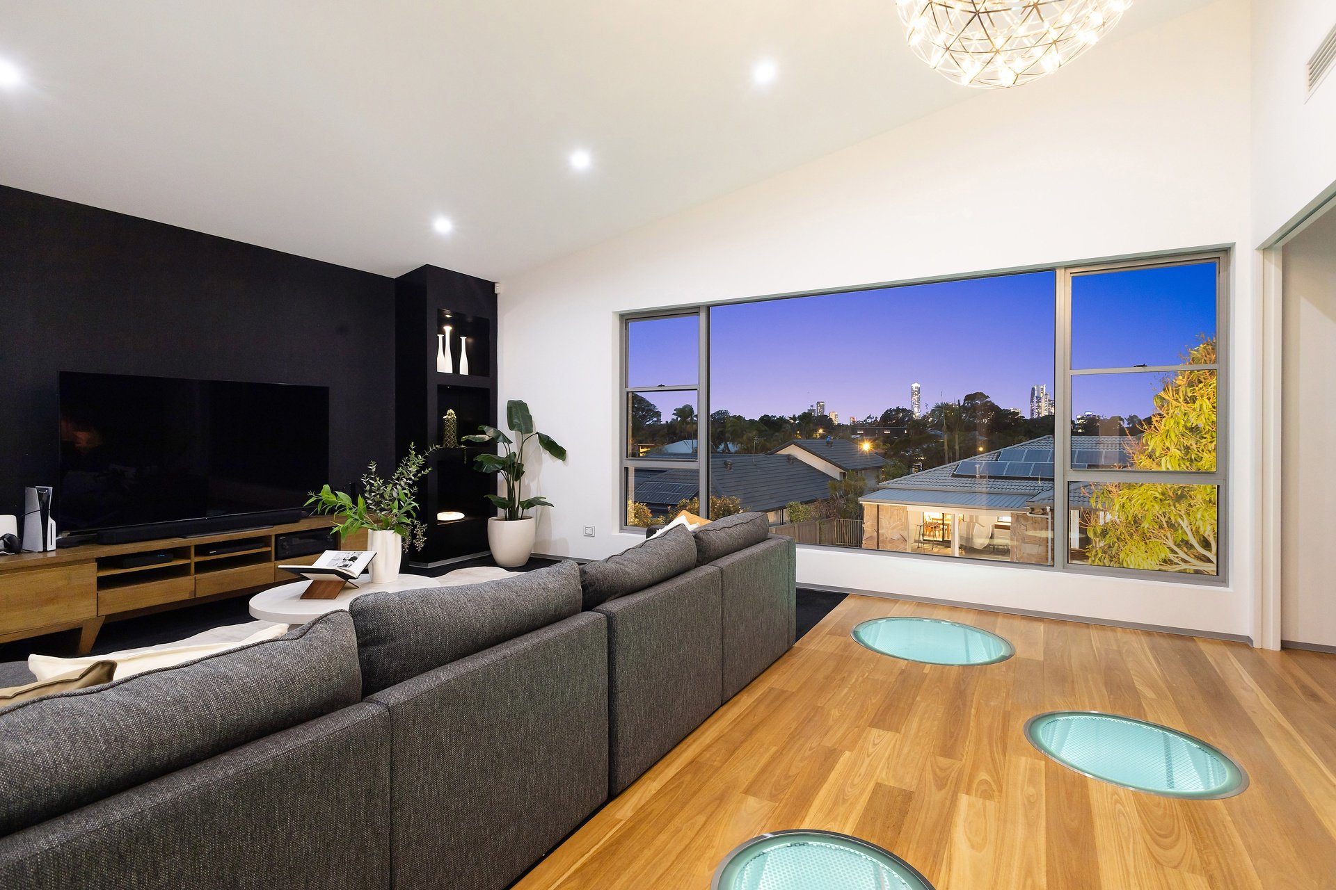 5 Solar Court Benowa