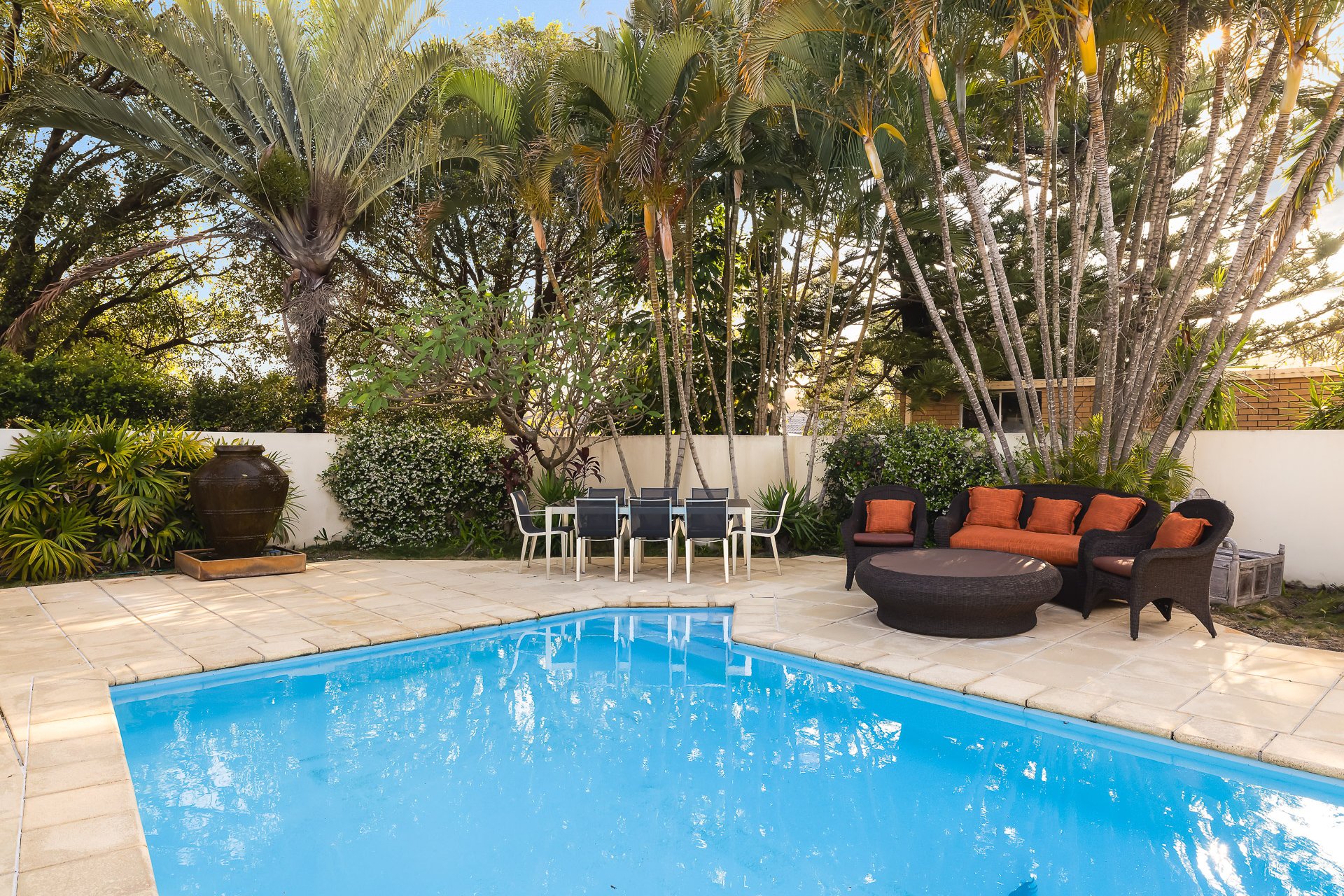 9 Park Avenue Broadbeach Waters
