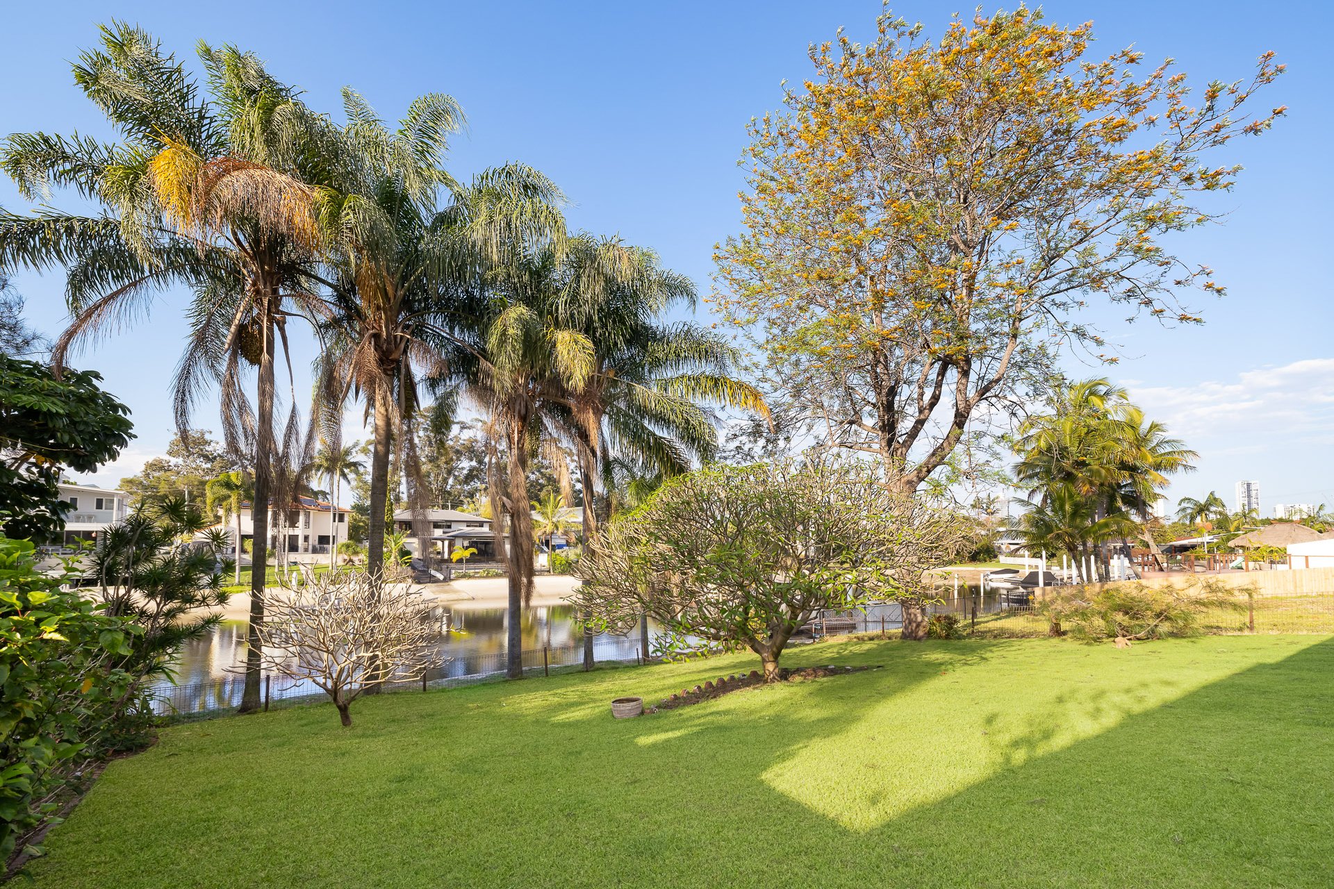 9 Park Avenue Broadbeach Waters