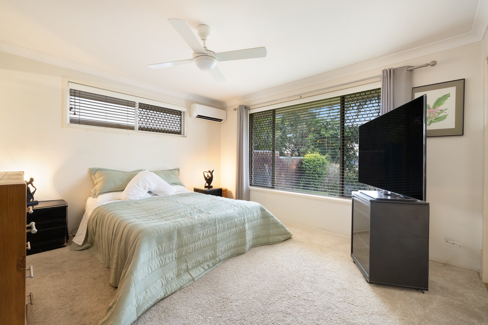 9 Park Avenue Broadbeach Waters
