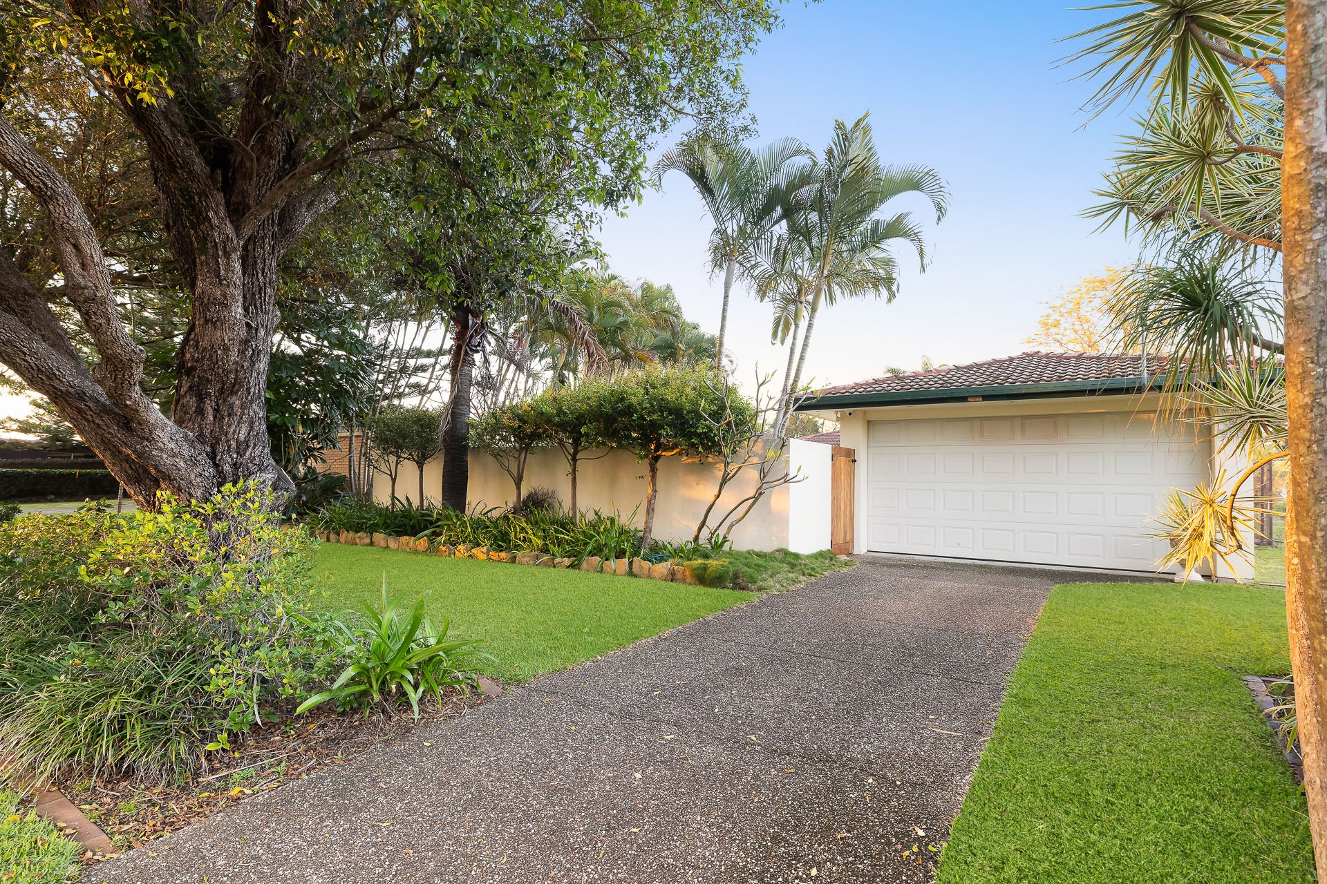 9 Park Avenue Broadbeach Waters