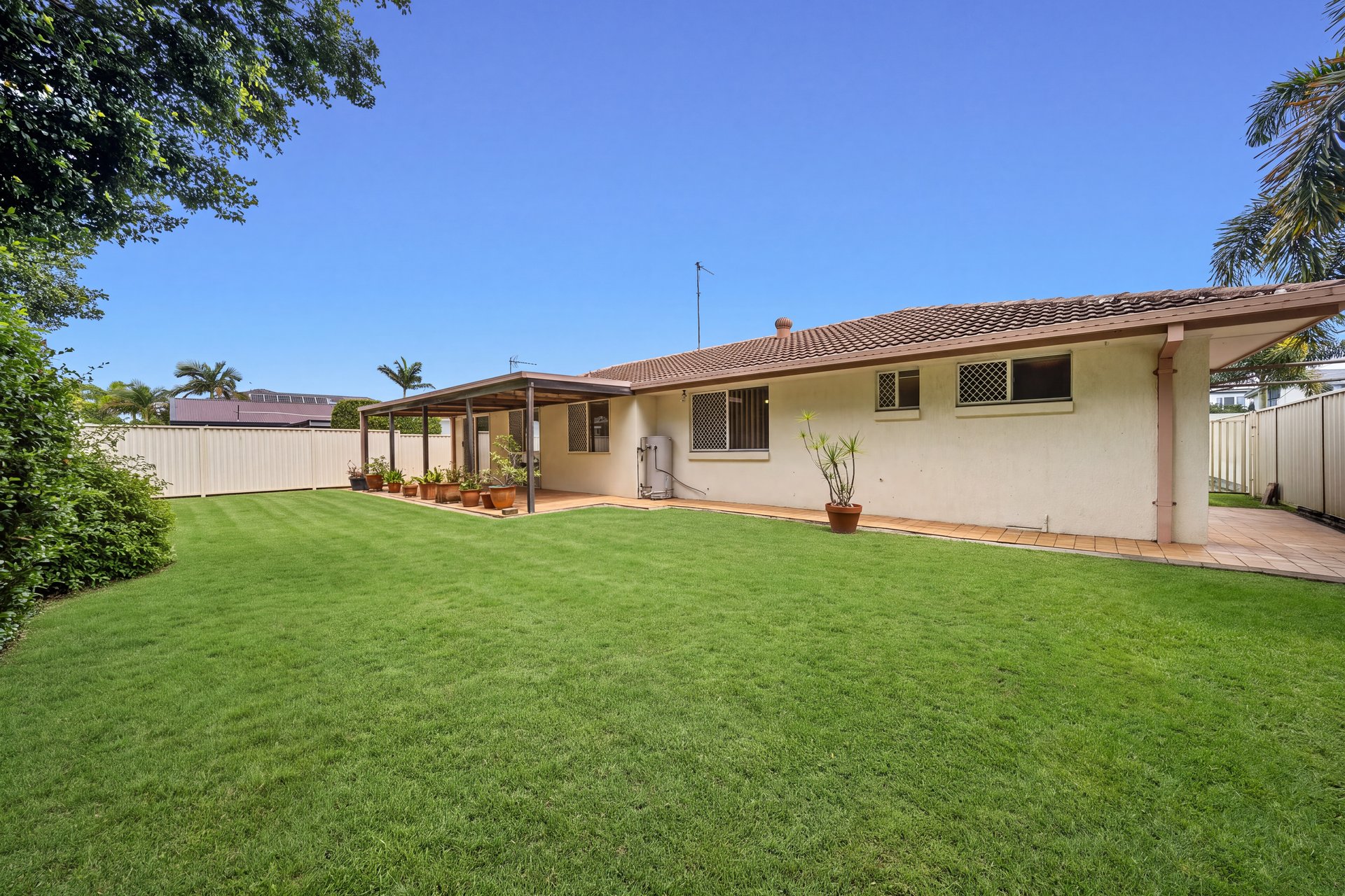 72 Acanthus Avenue Burleigh Heads