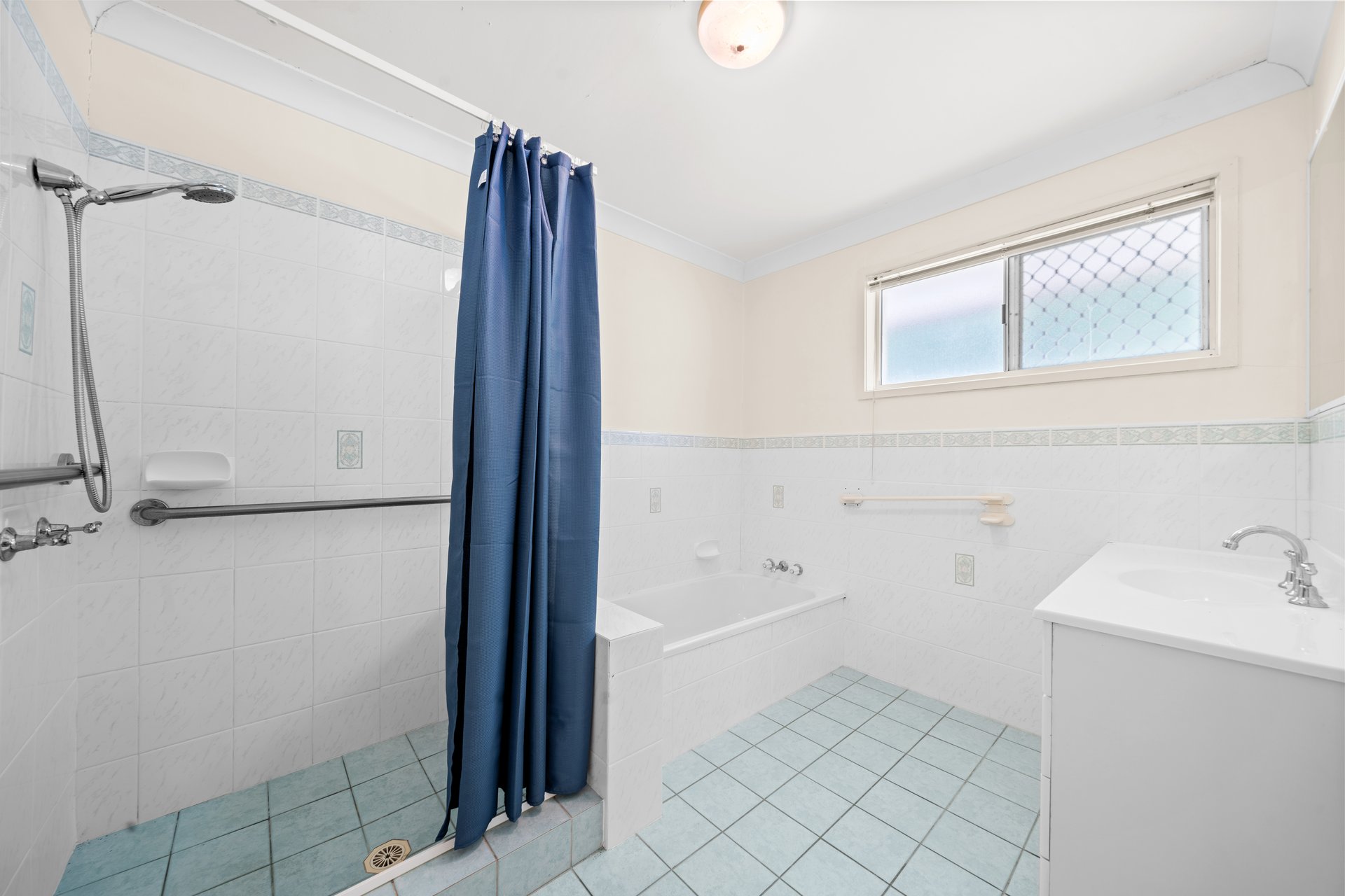 72 Acanthus Avenue Burleigh Heads