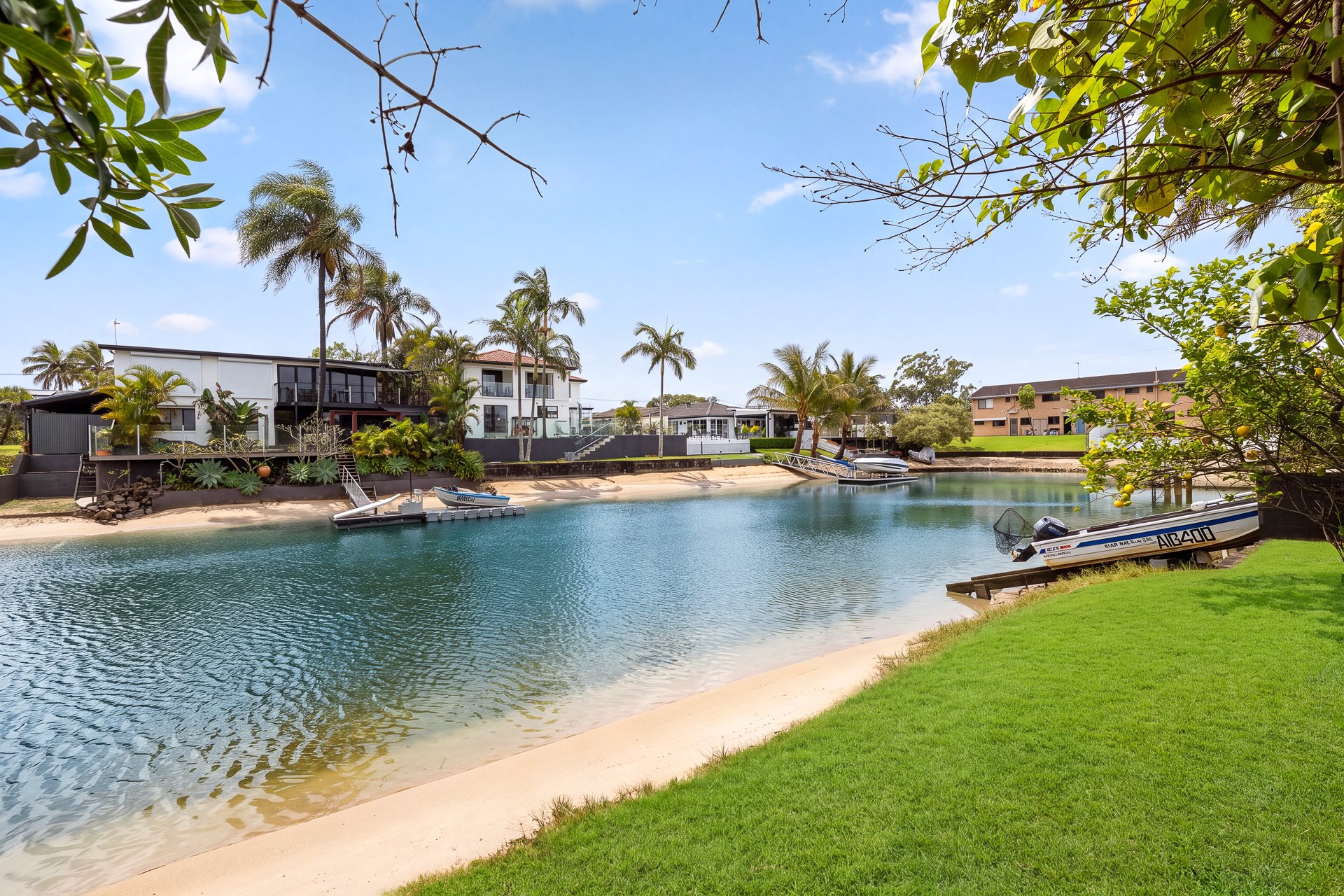 7 Summerland Key Broadbeach Waters