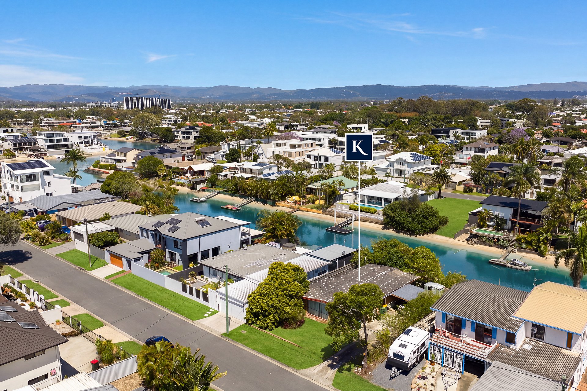 7 Summerland Key Broadbeach Waters