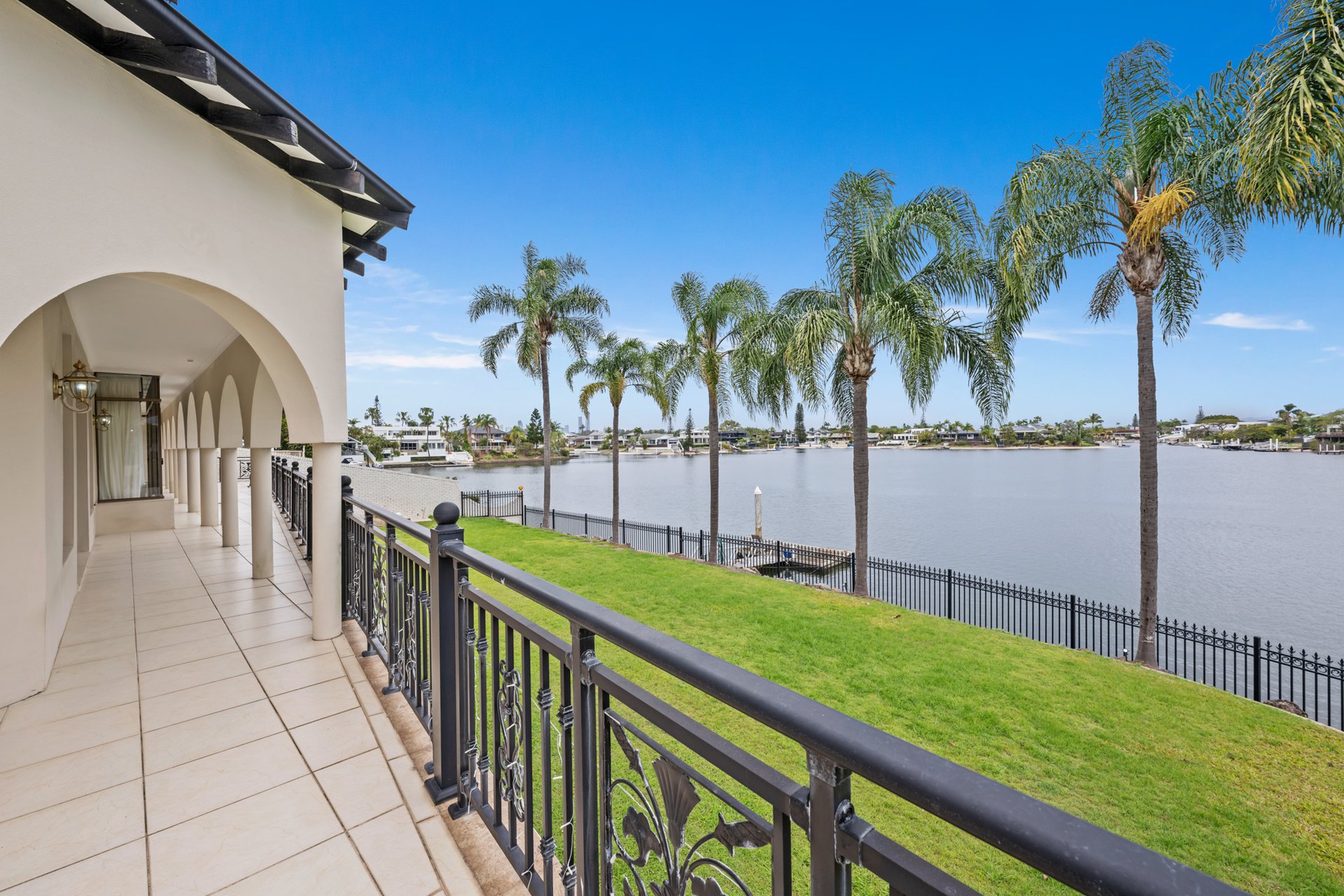 11 Angus Court Benowa