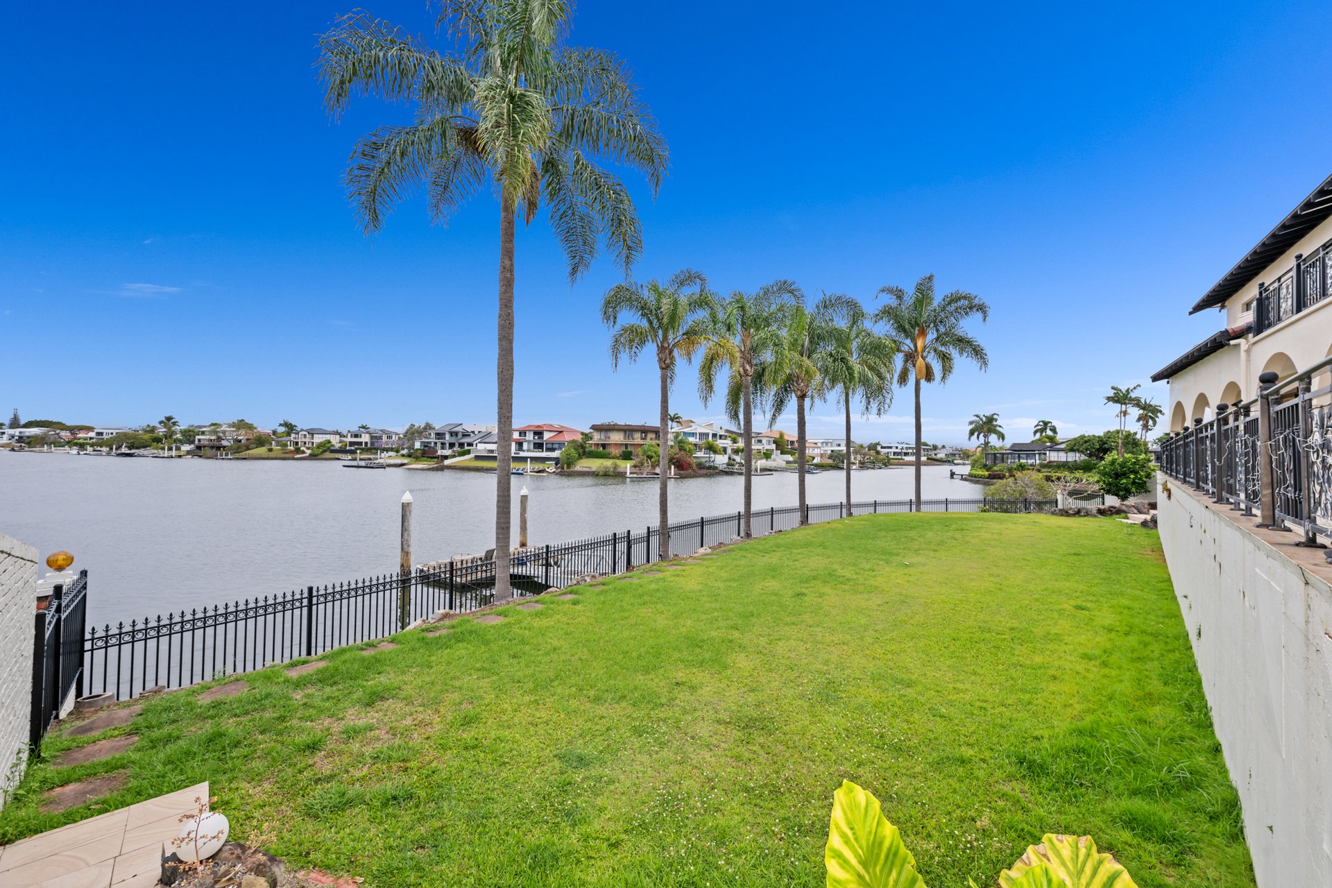 11 Angus Court Benowa