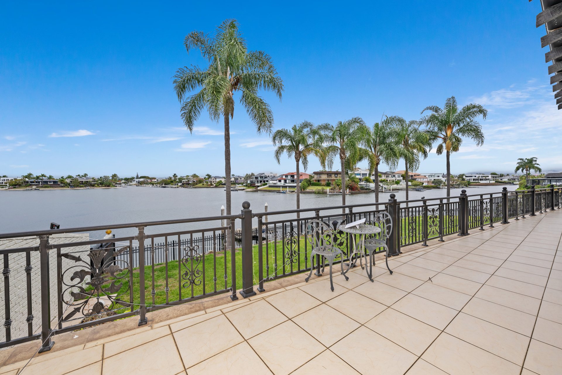 11 Angus Court Benowa