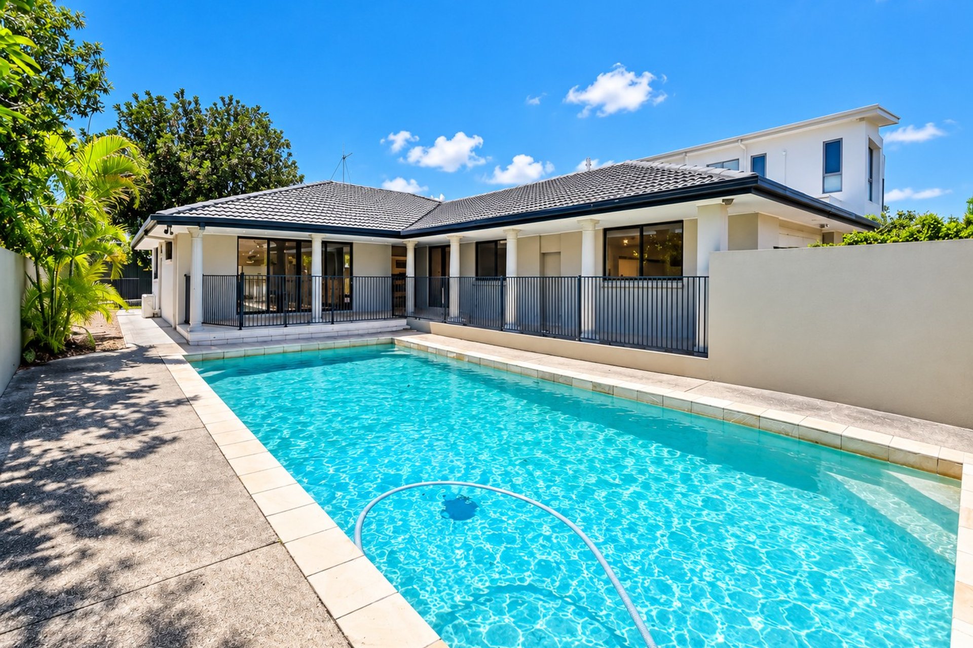 182 Rio Vista Boulevard Mermaid Waters
