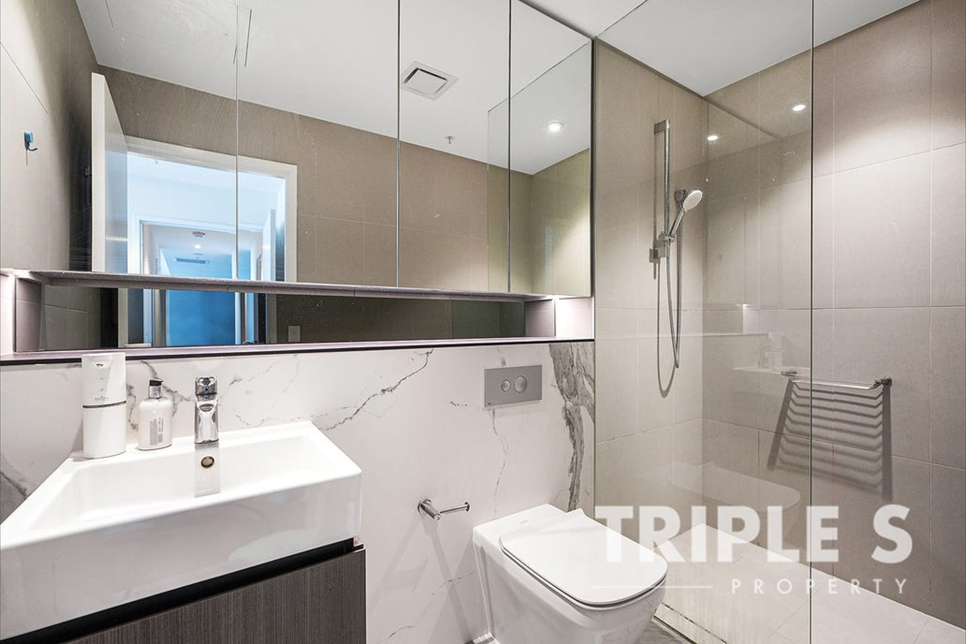 https://images.sales.reapit.com.au/6546/cms/9/22387/d/175402259179498212.jpg