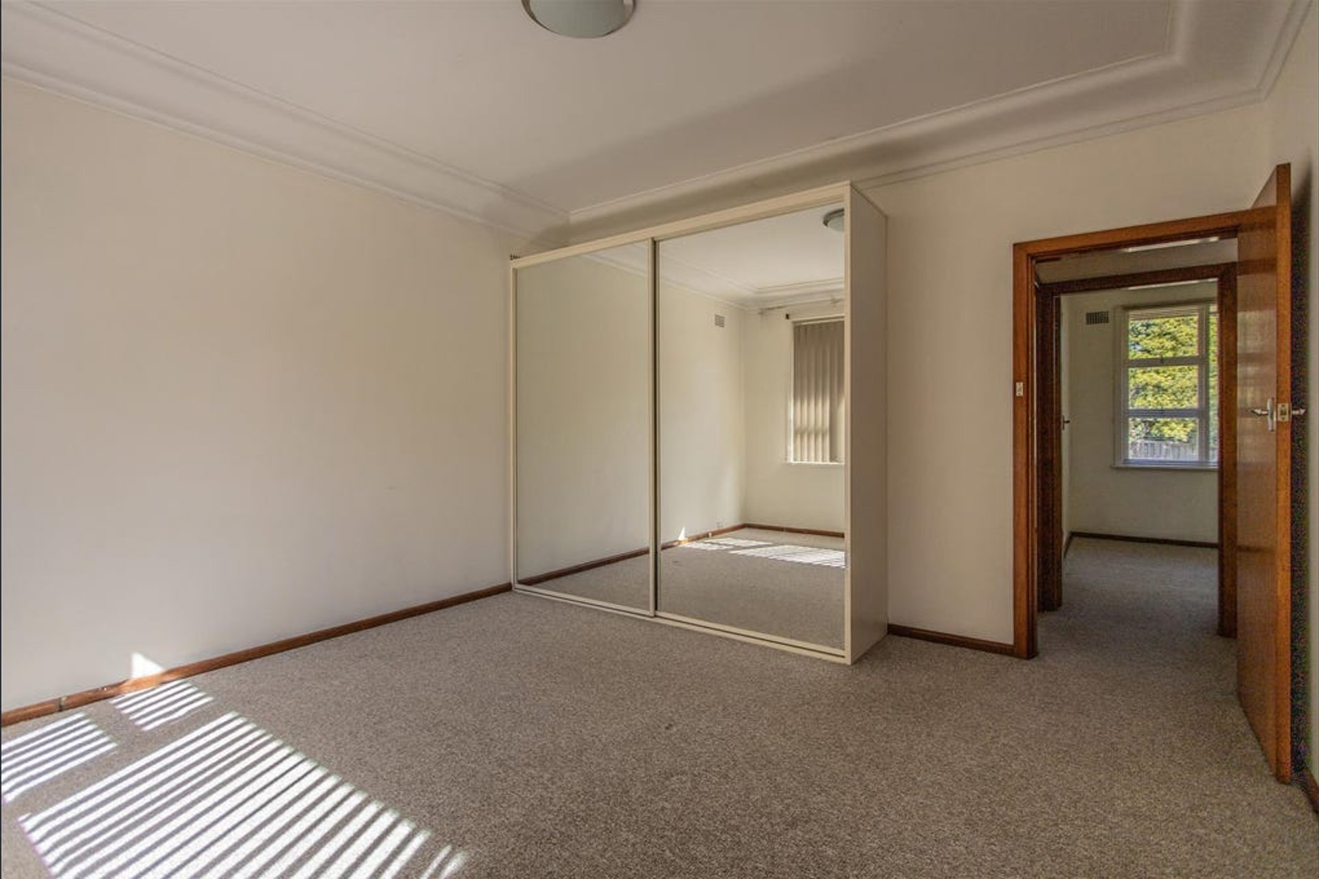 https://images.sales.reapit.com.au/6546/cms/9/24029/d/169814477930100686.jpg