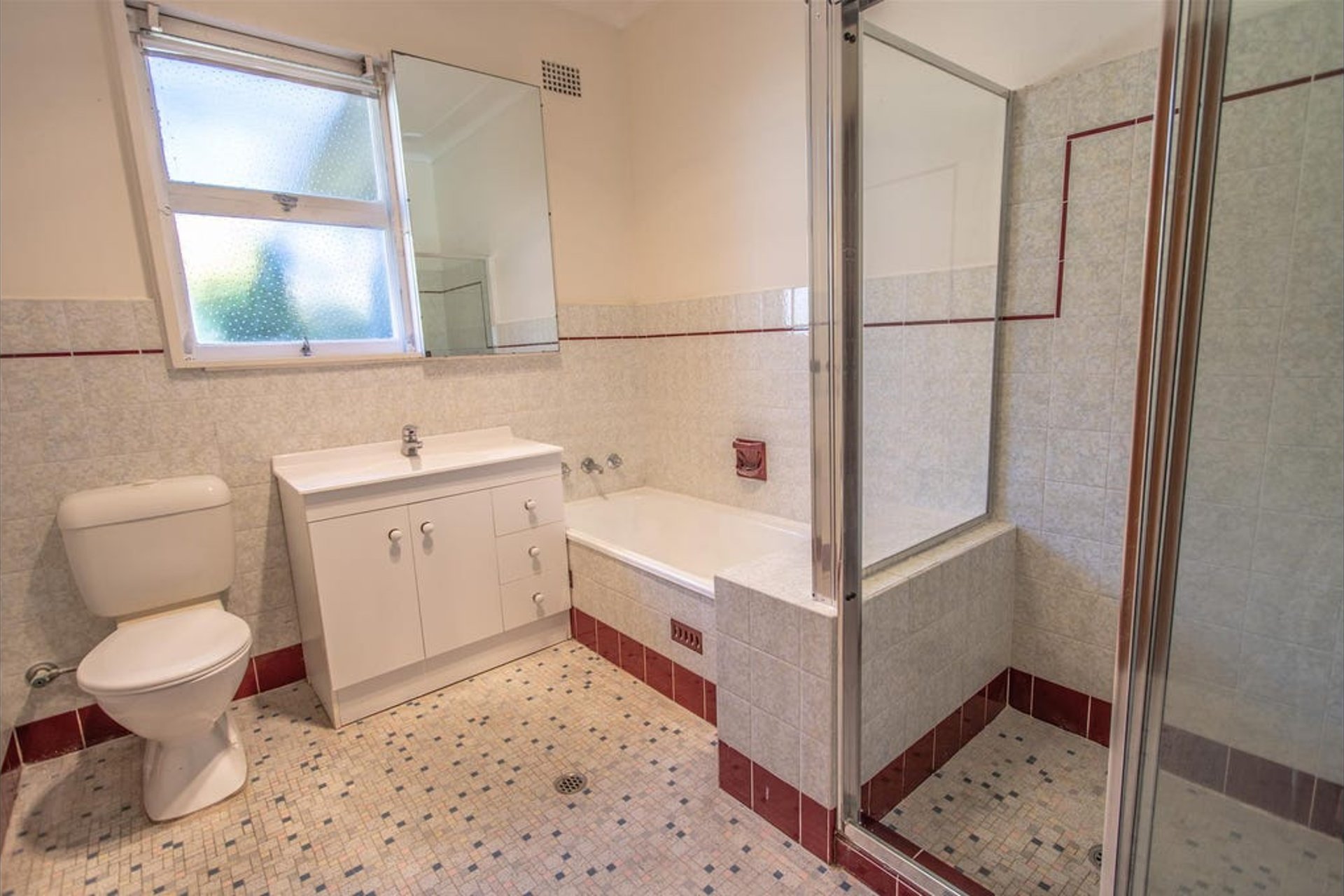 https://images.sales.reapit.com.au/6546/cms/9/24030/d/169814477842753513.jpg