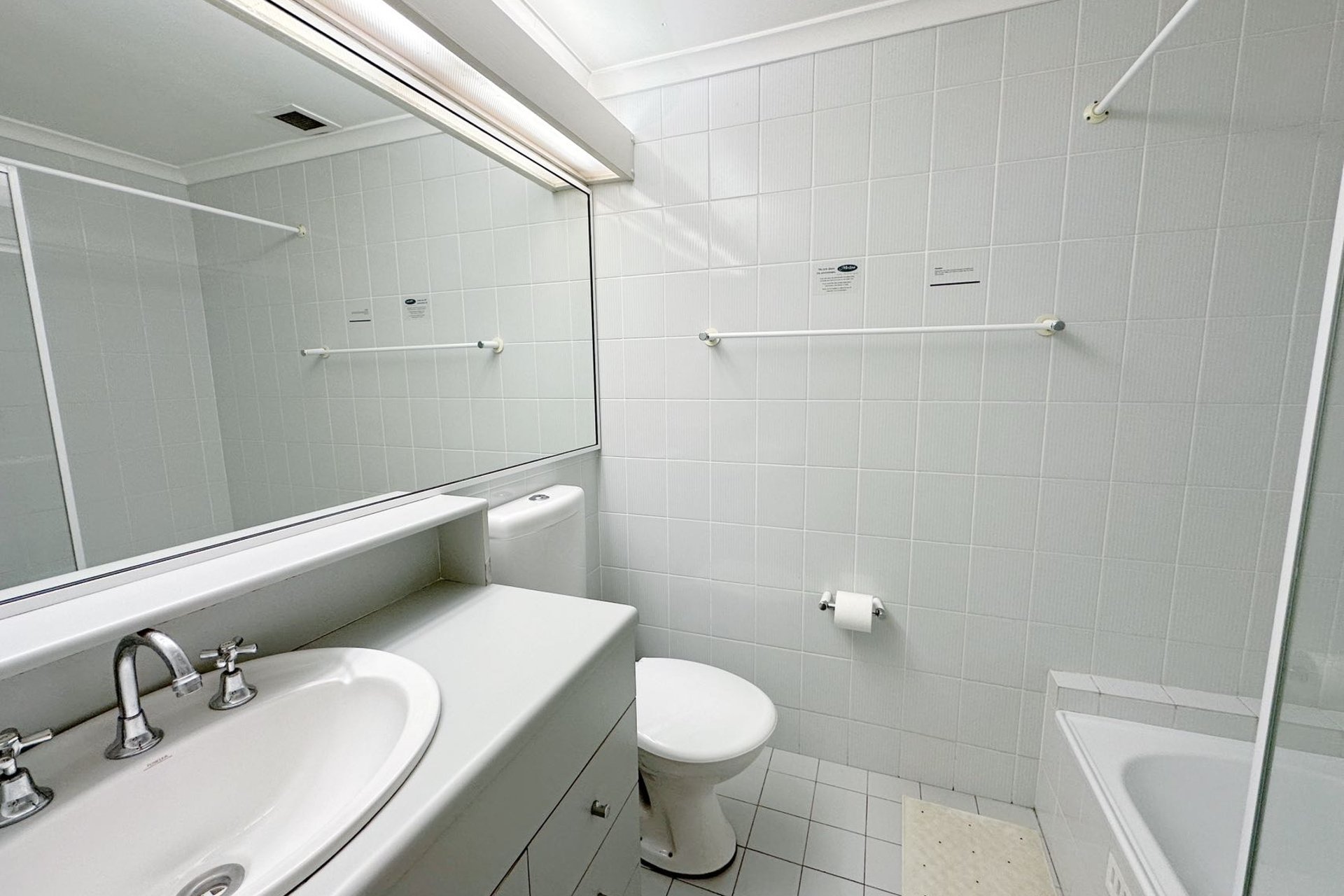 https://images.sales.reapit.com.au/6546/listing/1P6069/photo/d/170128012006400273.jpg