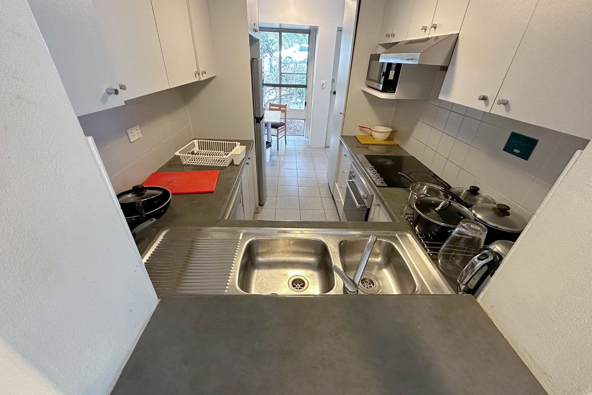 https://images.sales.reapit.com.au/6546/listing/1P6069/photo/d/170128012042311360.jpg