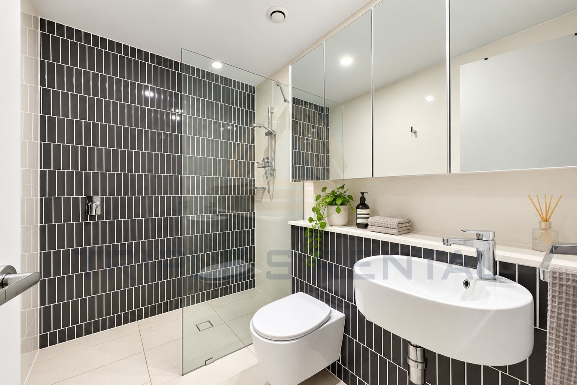 https://images.sales.reapit.com.au/6546/listing/1P9021/photo/d/178943546303941227.jpg