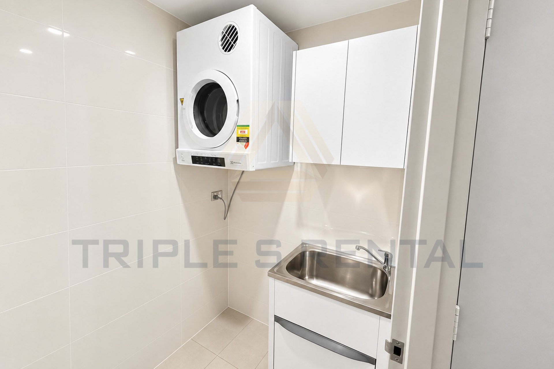 https://images.sales.reapit.com.au/6546/listing/1P9021/photo/d/178943546335556183.jpg
