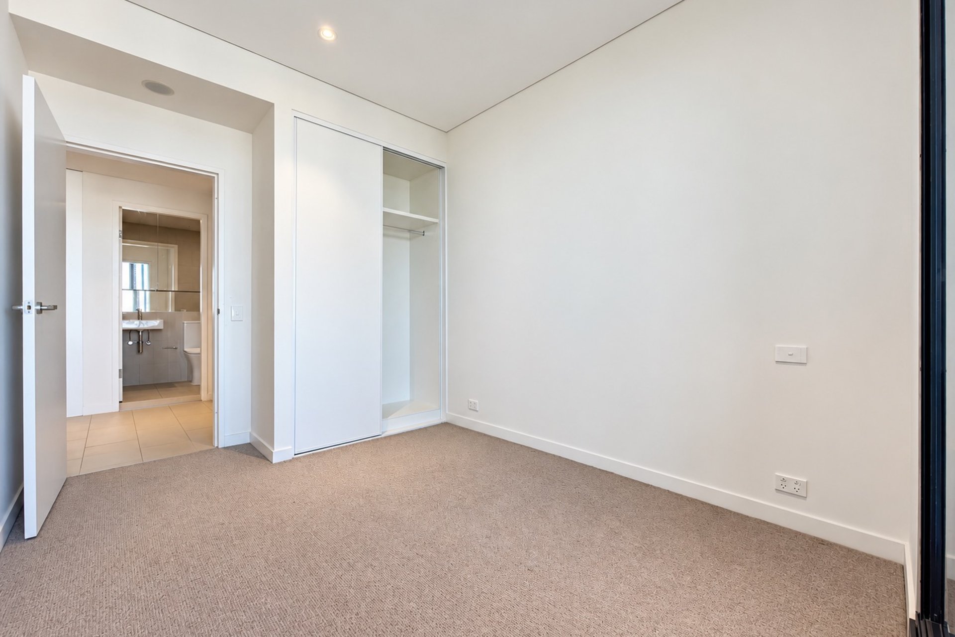 https://images.sales.reapit.com.au/6546/listing/1P9188/photo/d/179076363288275655.jpg