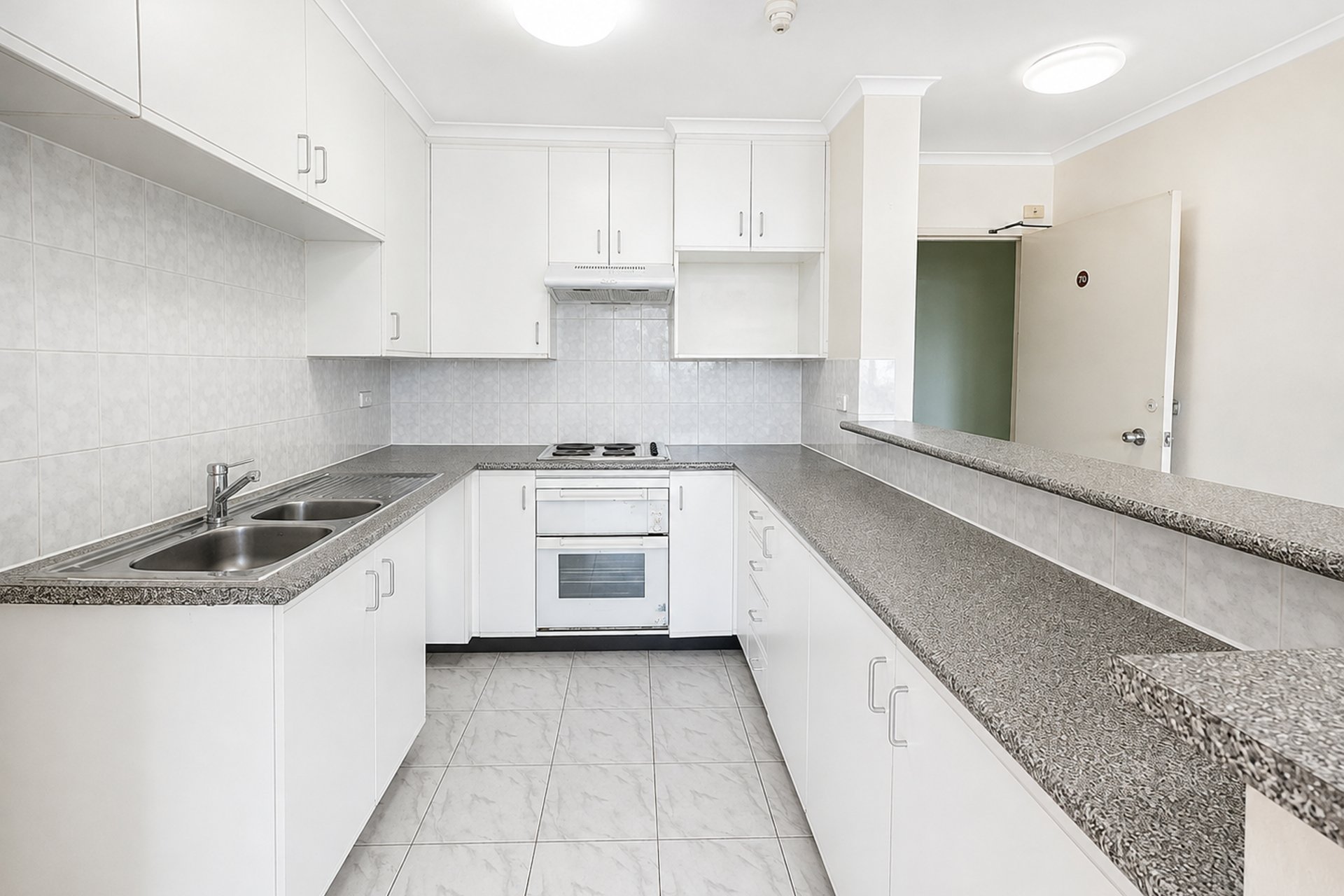 https://images.sales.reapit.com.au/6546/listing/1P9254/photo/d/178790582830824099.jpg