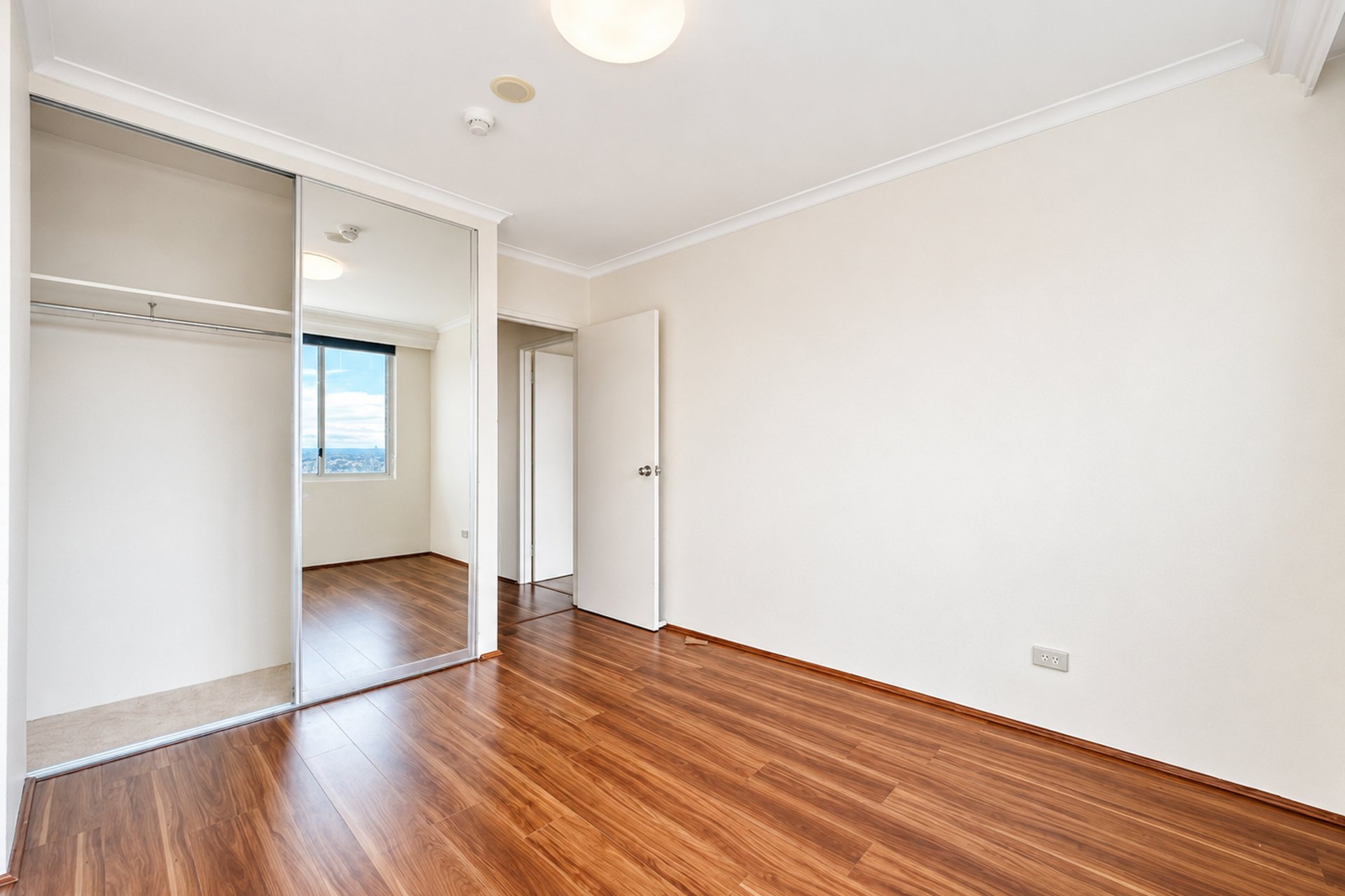 https://images.sales.reapit.com.au/6546/listing/1P9254/photo/d/178790582914179650.jpg