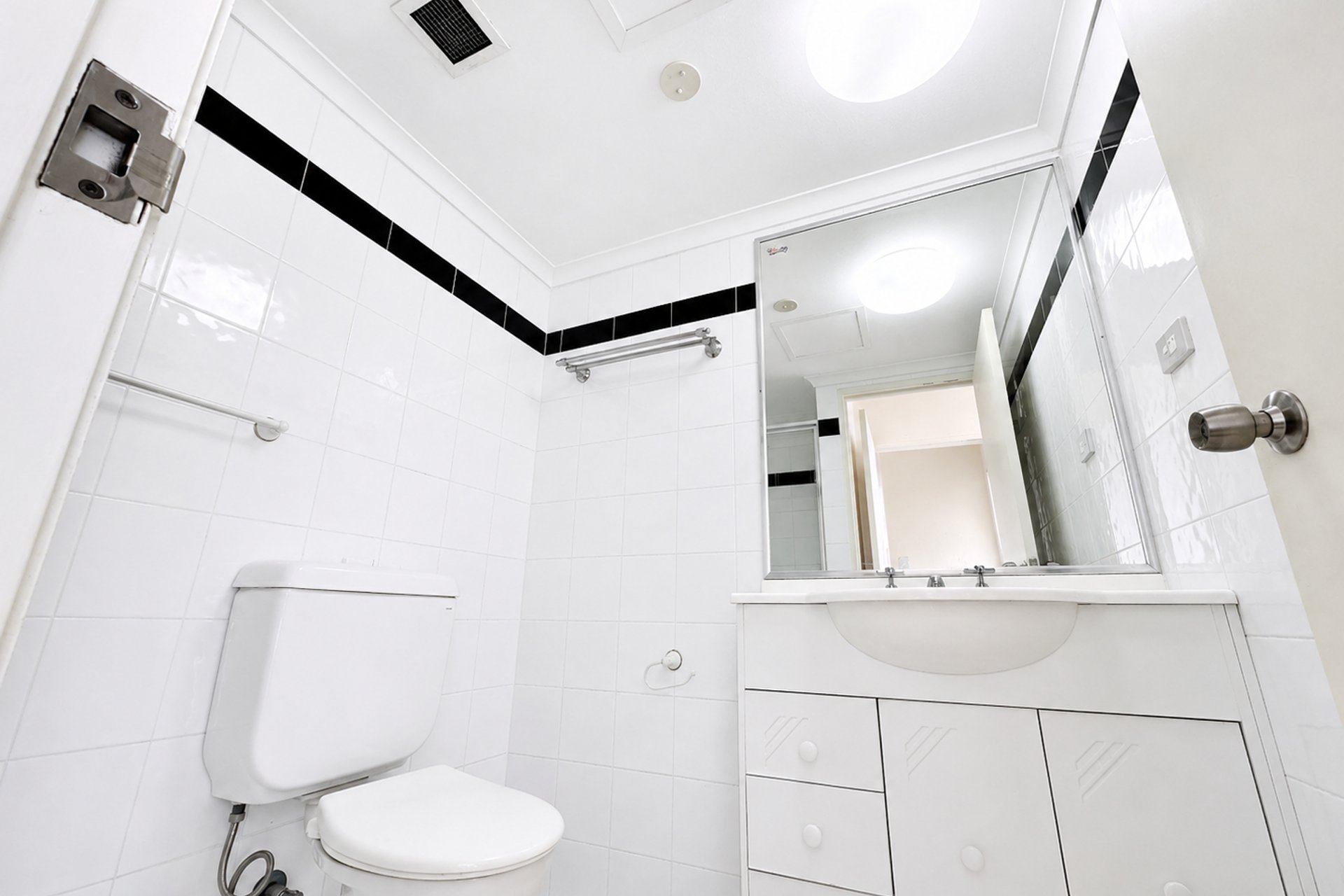 https://images.sales.reapit.com.au/6546/listing/1P9254/photo/d/178790582949333641.jpg