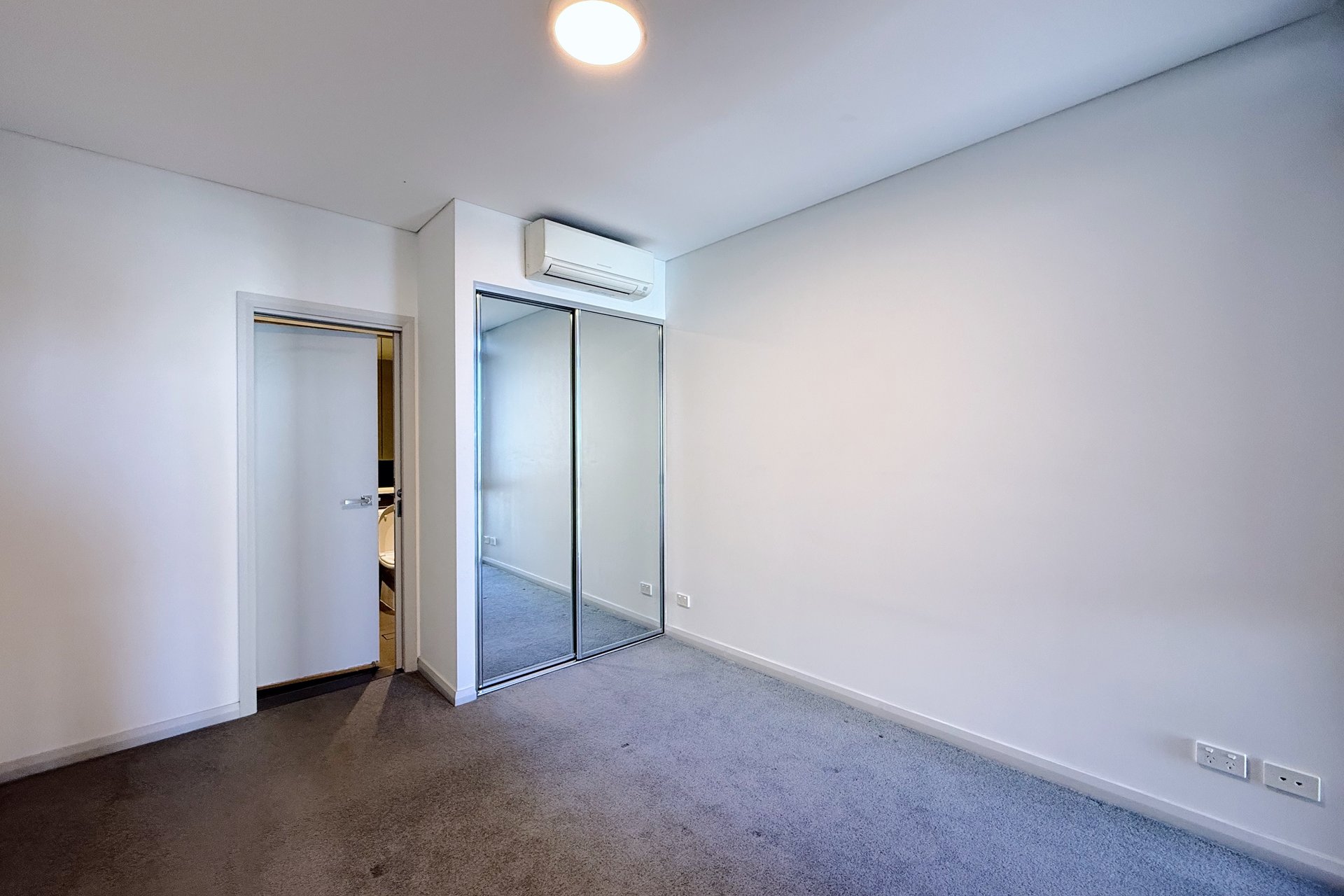 https://images.sales.reapit.com.au/6546/listing/1P9268/photo/d/178970435109364176.jpg