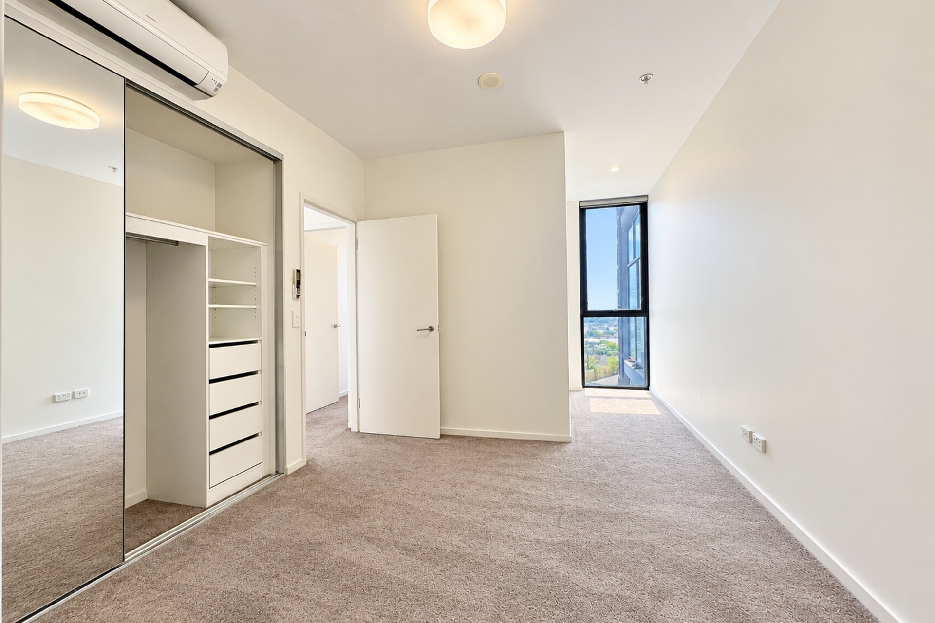 https://images.sales.reapit.com.au/6546/listing/1P9305/photo/d/179255992926833150.jpg