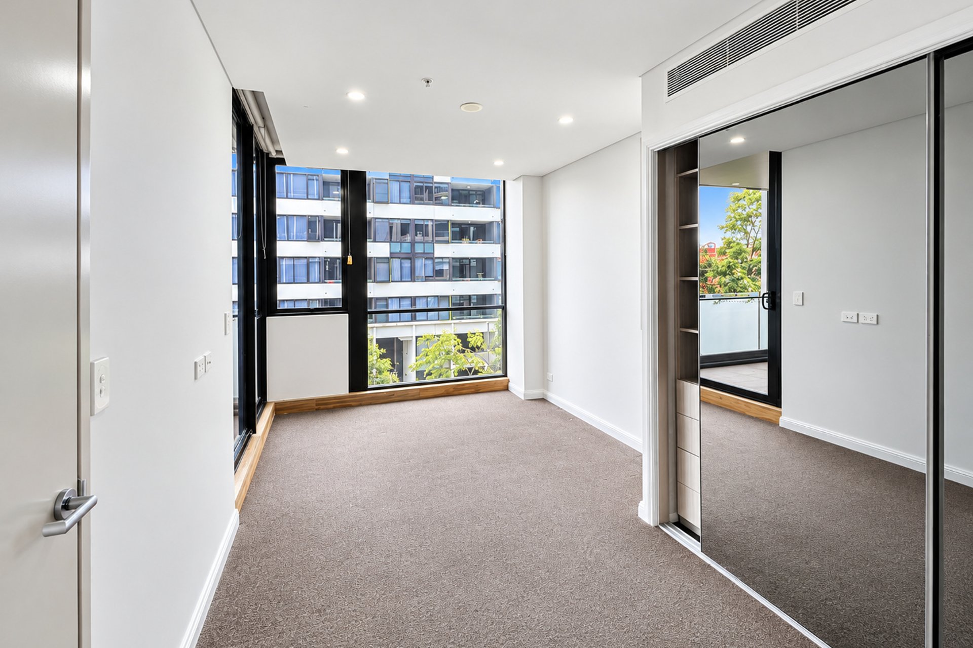 https://images.sales.reapit.com.au/6546/listing/1P9338/photo/d/179057179285055622.jpg