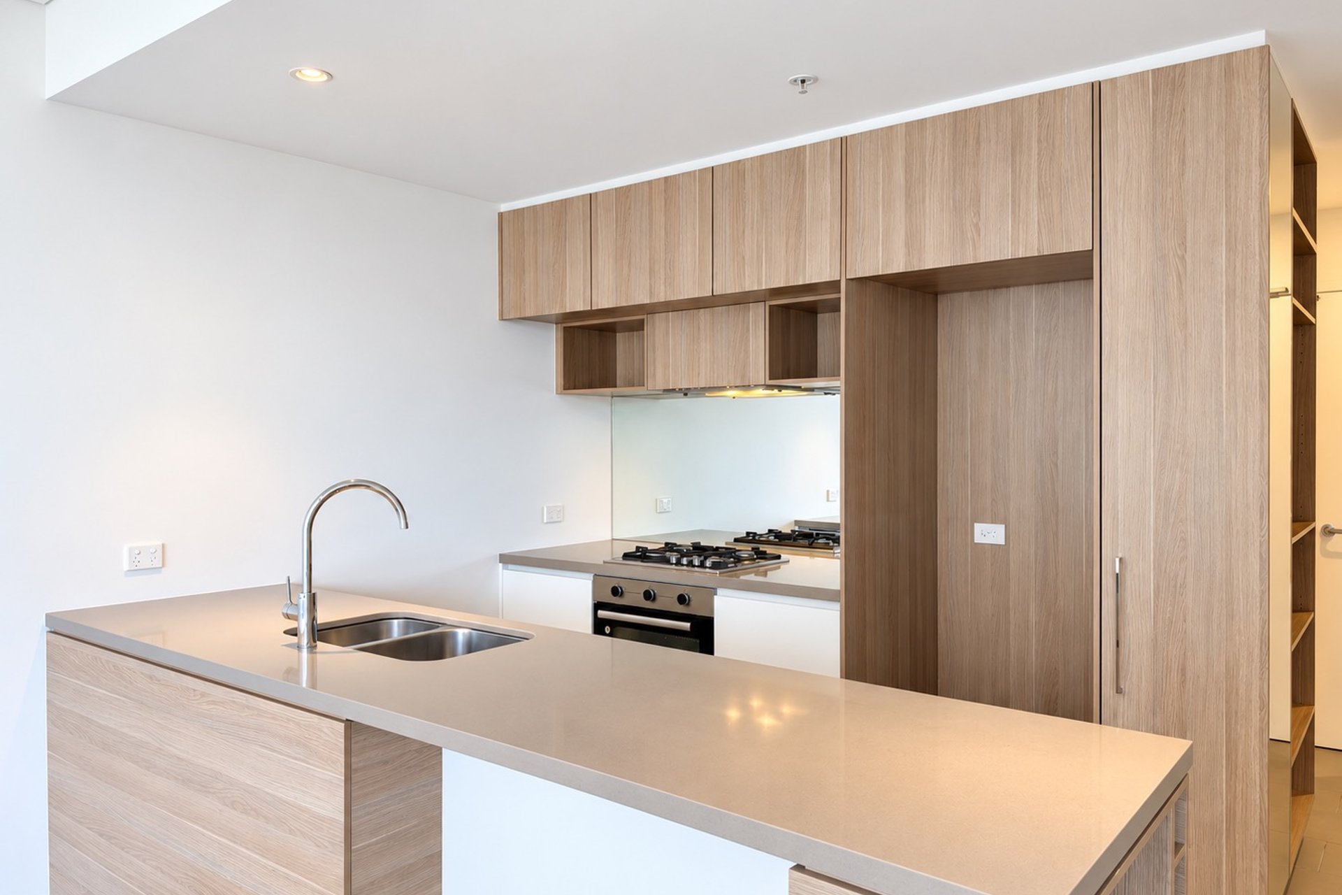 https://images.sales.reapit.com.au/6546/listing/1P9342/photo/d/179256470716450659.jpg