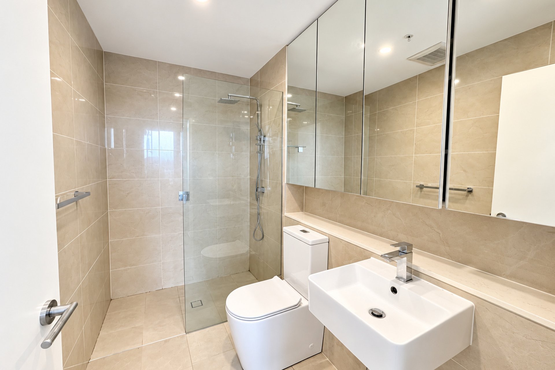 https://images.sales.reapit.com.au/6546/listing/1P9343/photo/d/179128320495369232.jpg