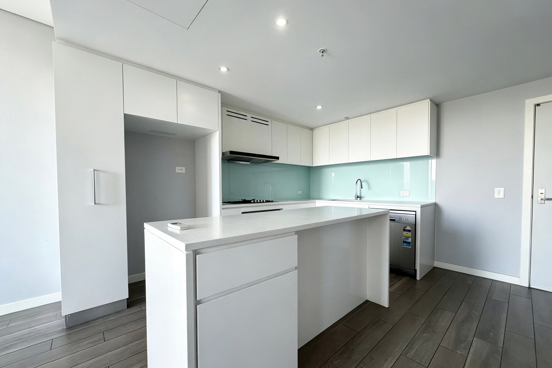 https://images.sales.reapit.com.au/6546/listing/1P9379/photo/d/179197252509197525.jpg