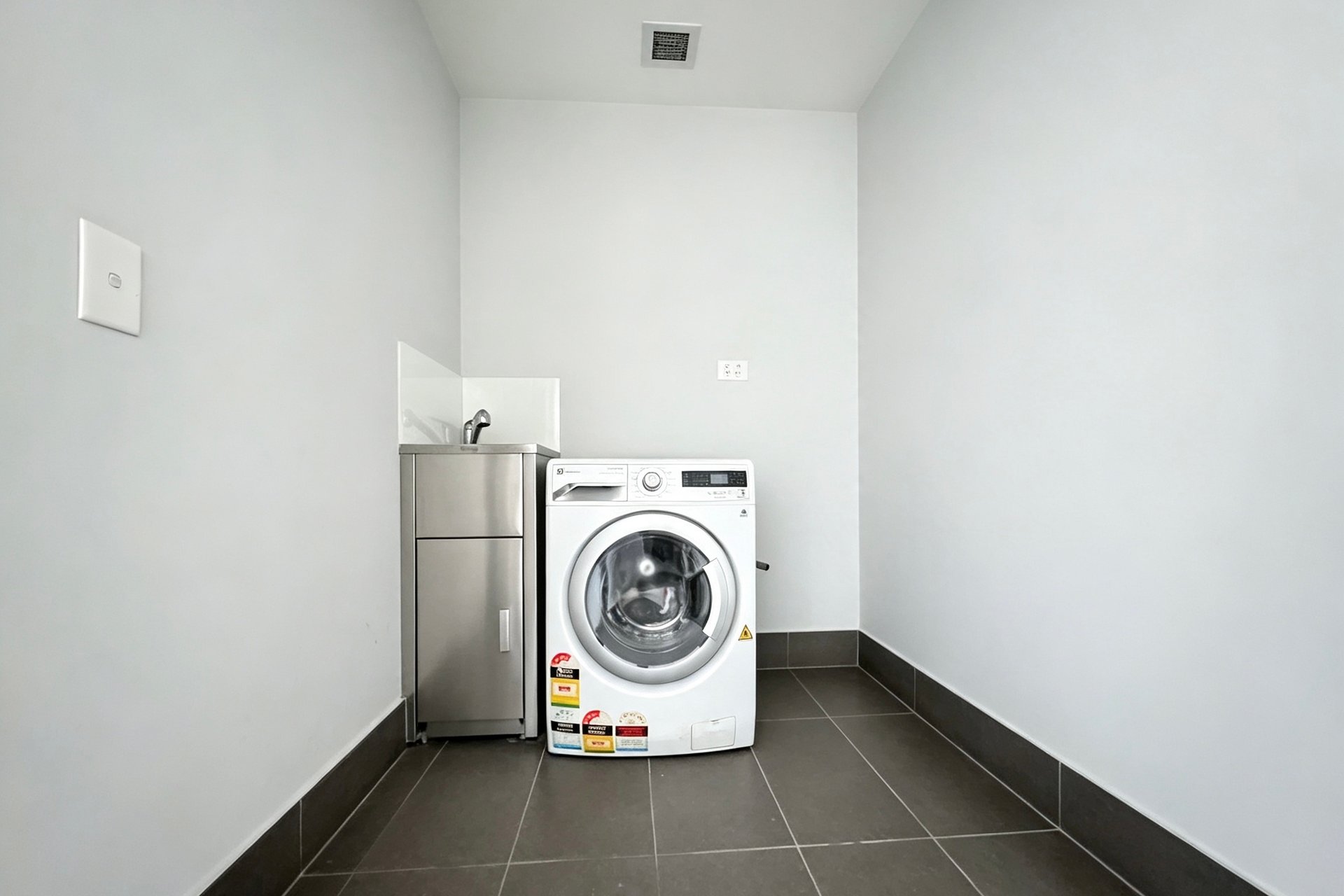 https://images.sales.reapit.com.au/6546/listing/1P9379/photo/d/179197252521520408.jpg