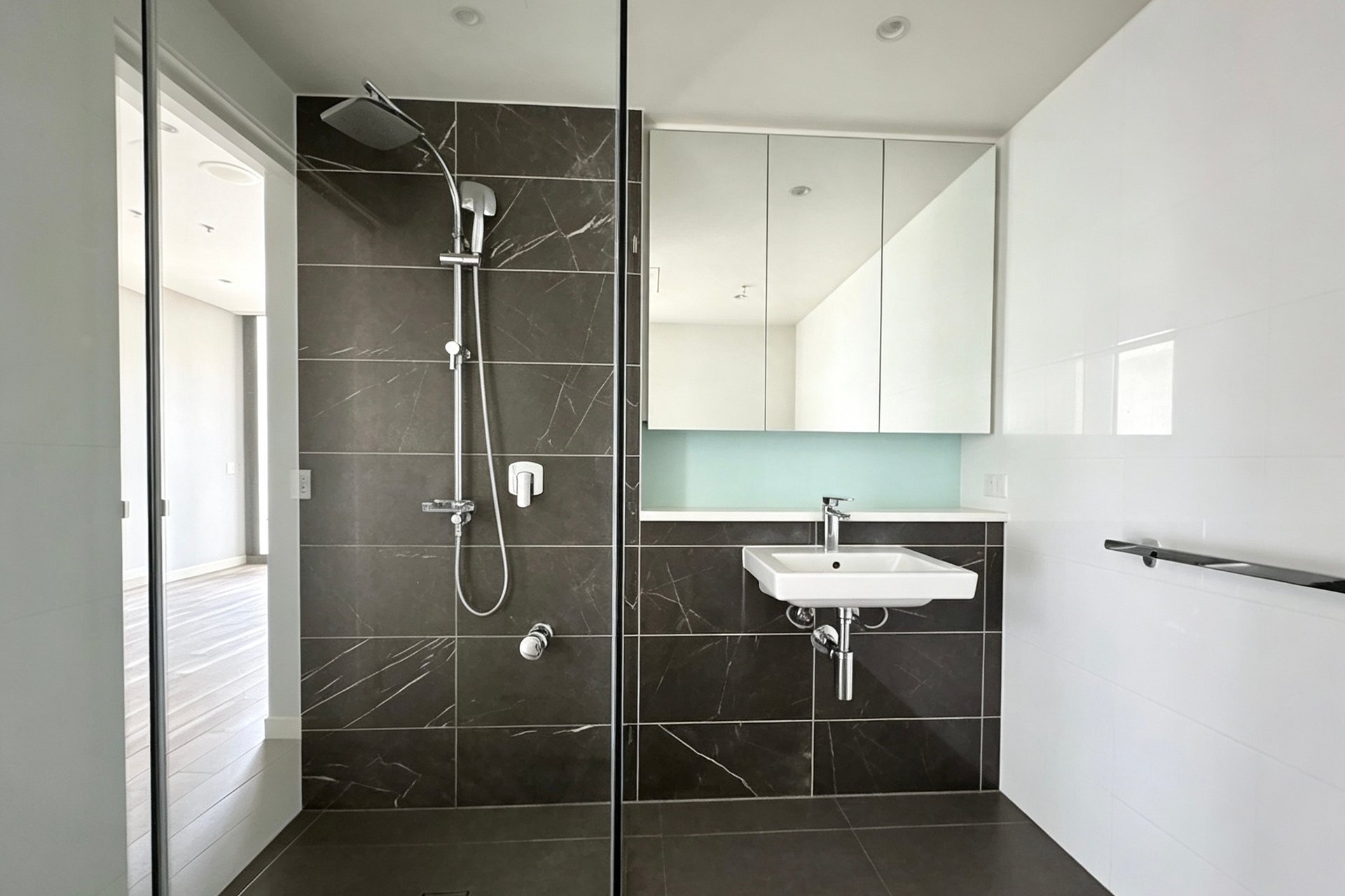 https://images.sales.reapit.com.au/6546/listing/1P9379/photo/d/179197252566521782.jpg