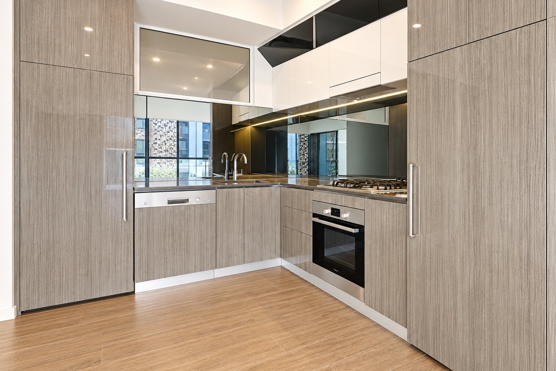 https://images.sales.reapit.com.au/6546/listing/1P9386/photo/d/179297408955426032.jpg