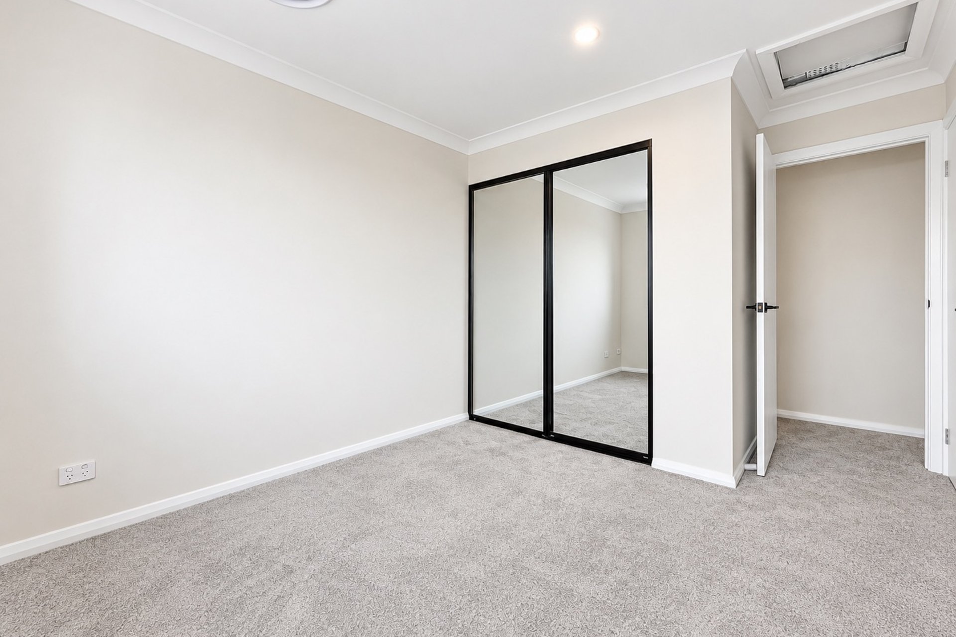 https://images.sales.reapit.com.au/6546/listing/1P9408/photo/d/179267106268156897.jpg