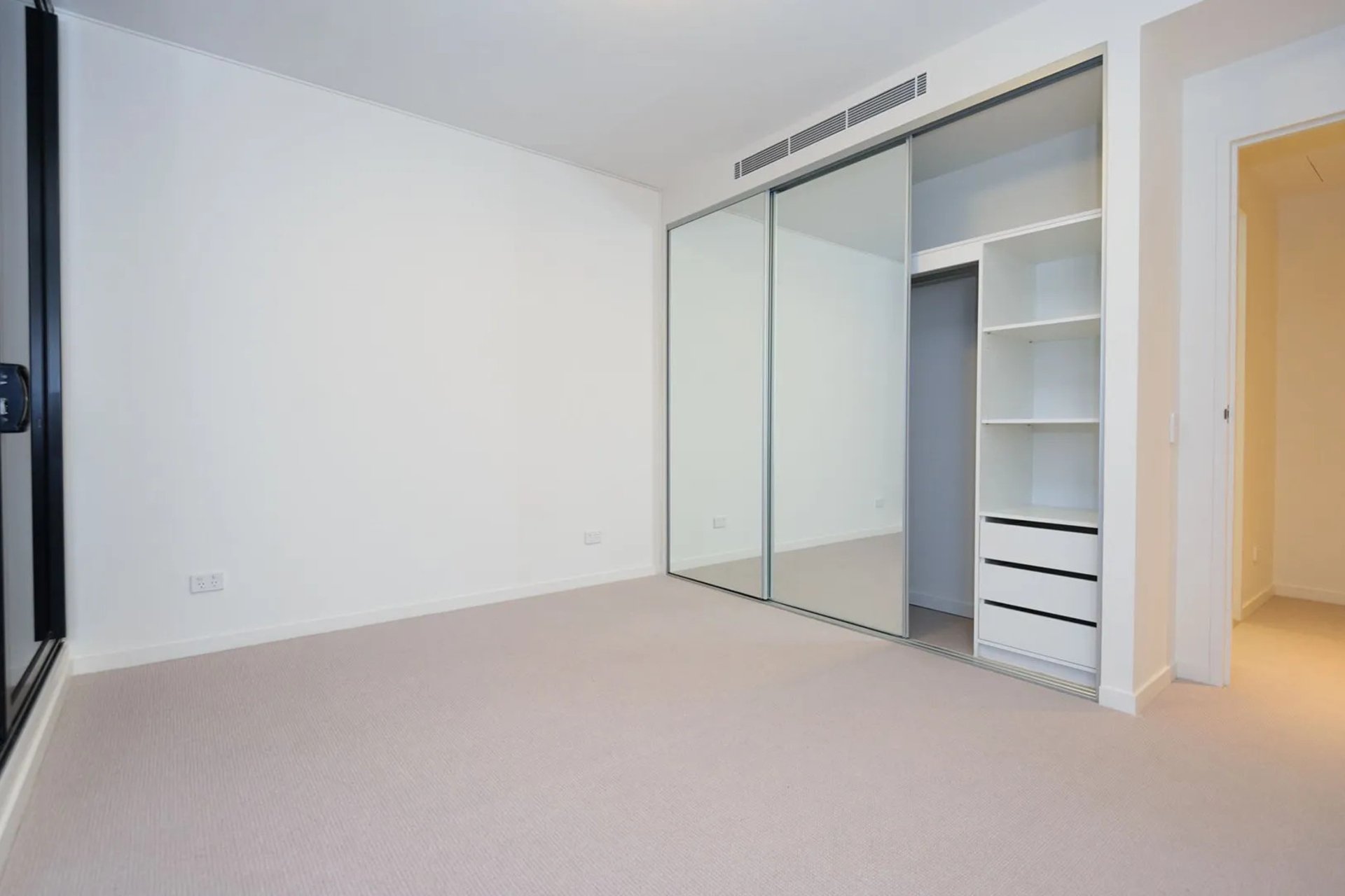 https://images.sales.reapit.com.au/6546/listing/1P9414/photo/d/179272292917154155.jpg