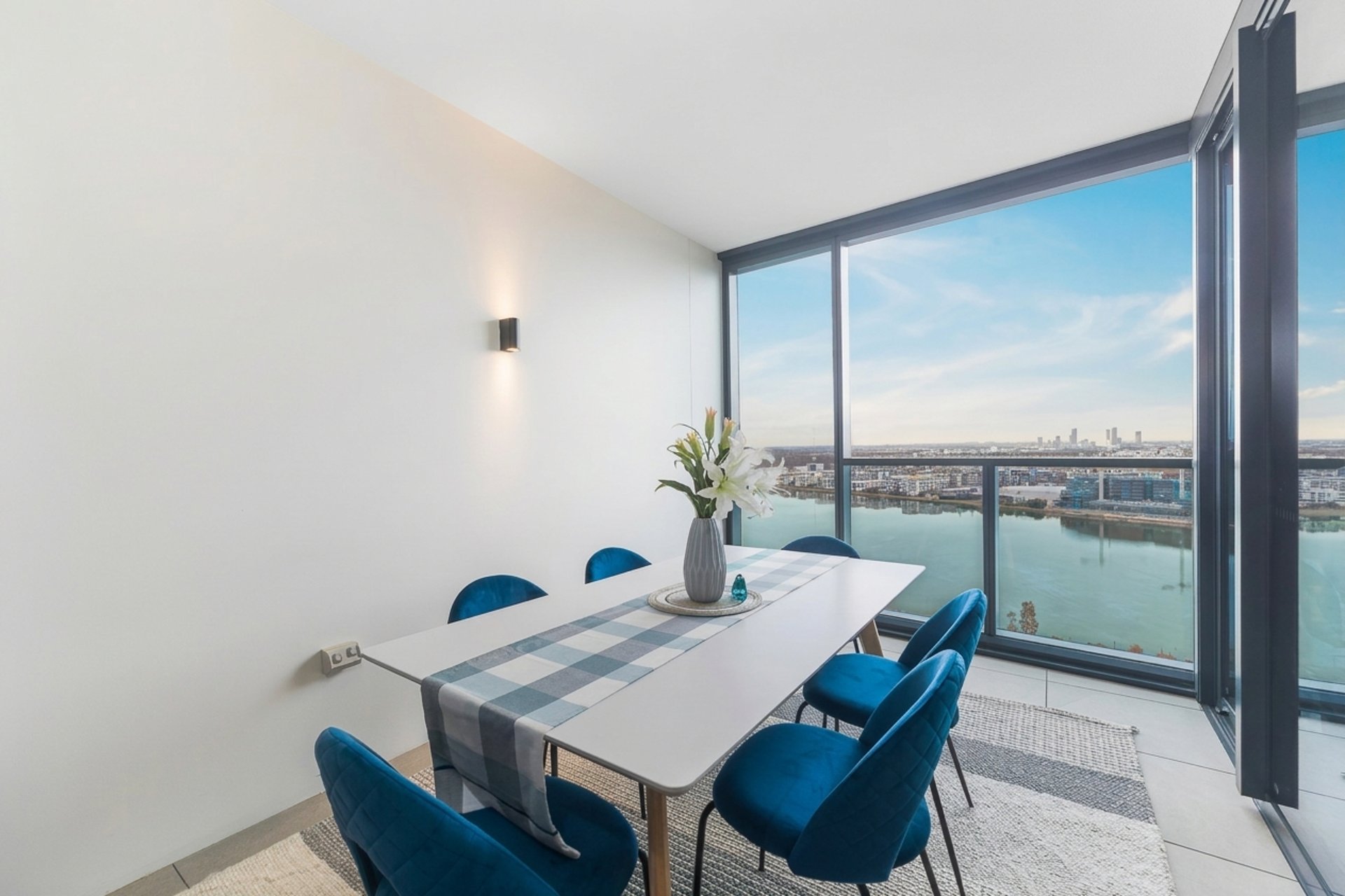 https://images.sales.reapit.com.au/6546/listing/1P9417/photo/d/179297256177050951.jpg